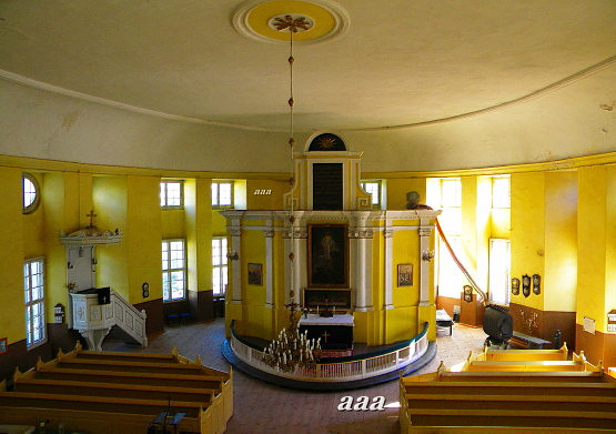 Valga Jaani kiriku sisevaade rephoto