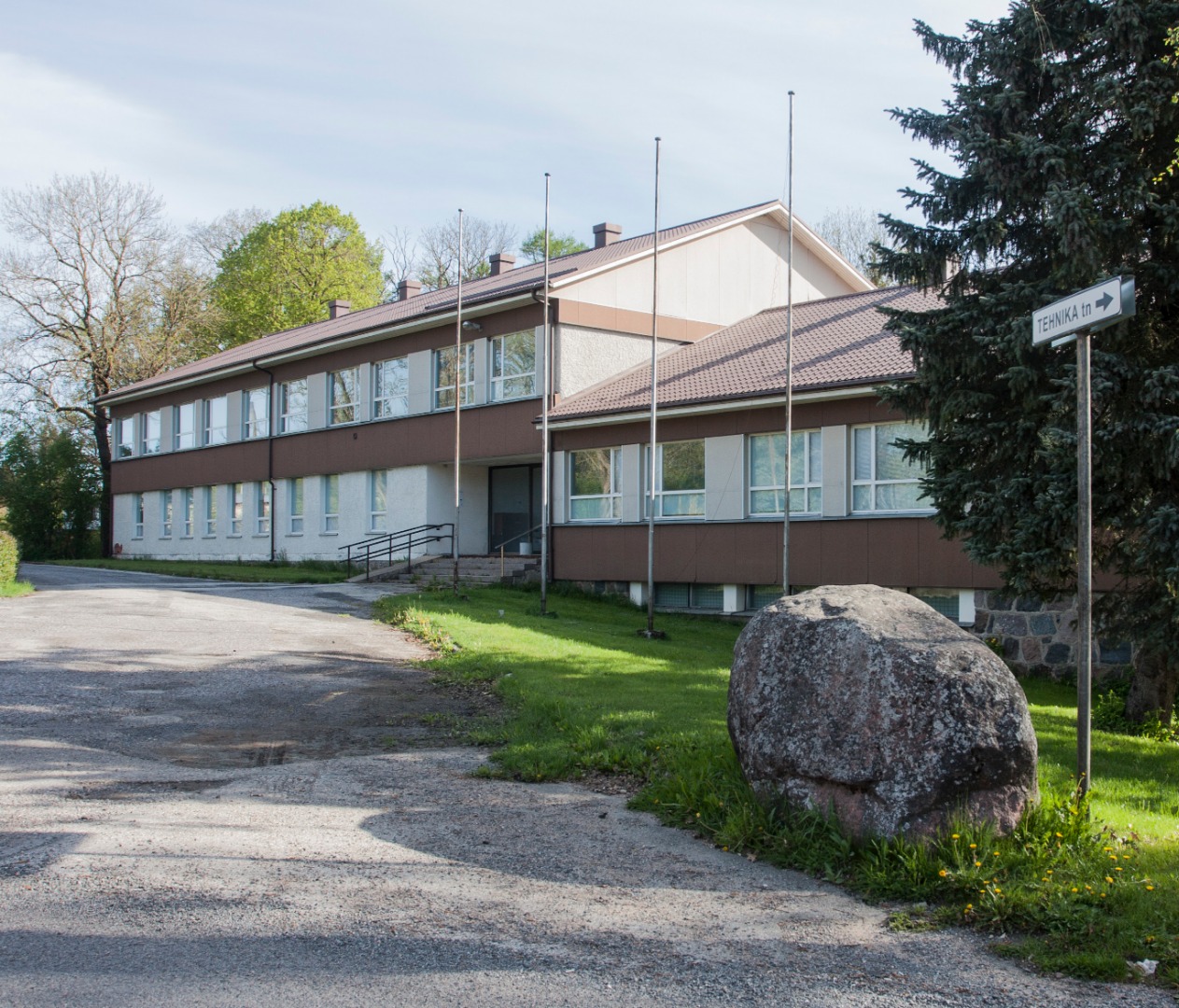 Viiratsi keskusehoone, vaade. Arhitekt Valve Pormeister rephoto