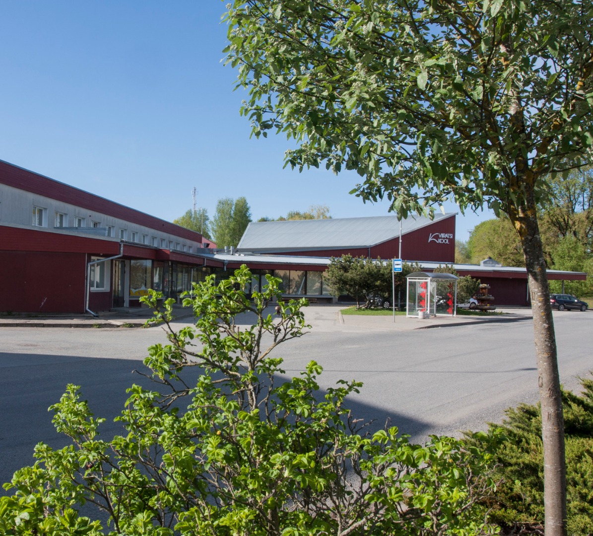 Viiratsi kaubanduskeskus, tänavapoolne vaade. Arhitekt Valve Pormeister rephoto