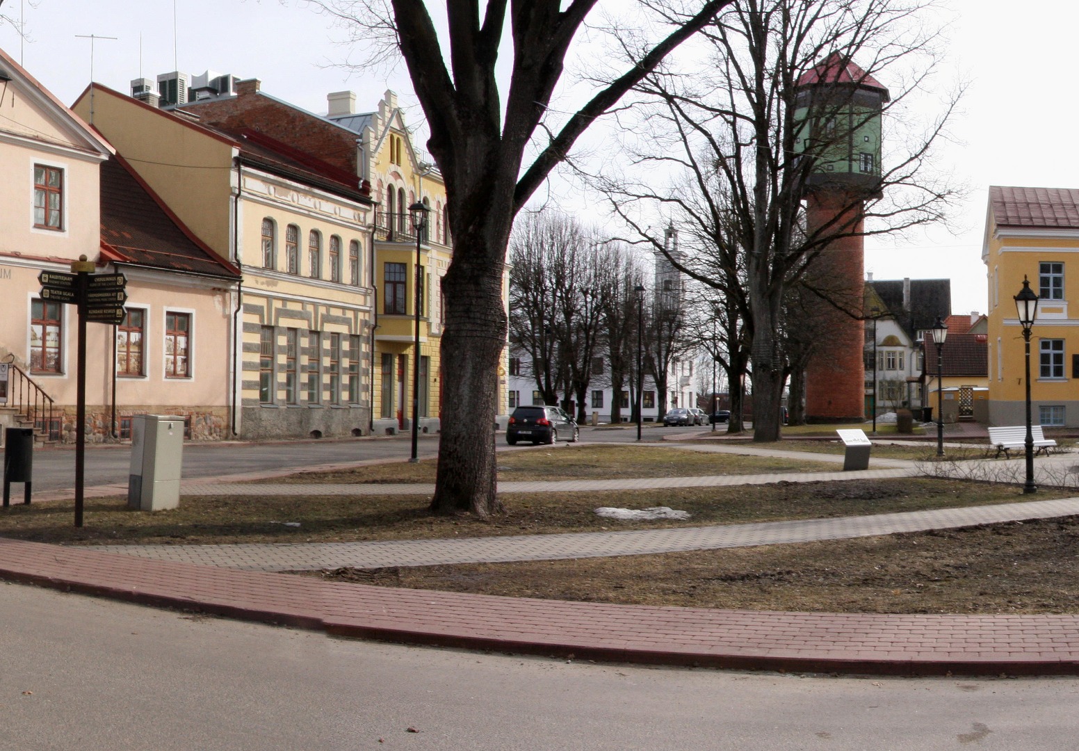 Photo, Viljandi, marketplace, Grand Hotel, water tower, approx. 1915 rephoto