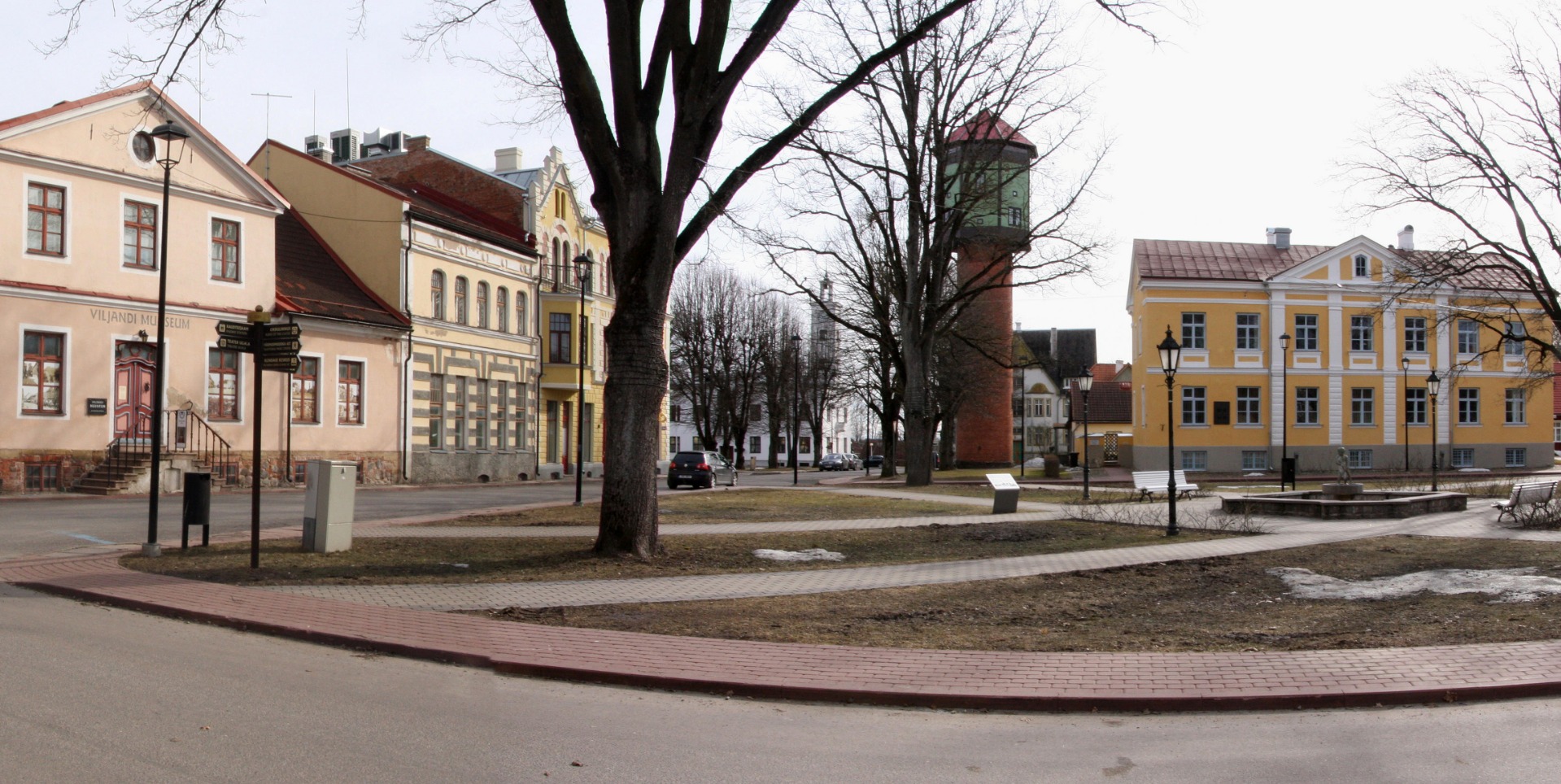 trükipostkaart, Viljandi, turuplats, apteek, hotell, viinamonopol, turuhoone, veetorn, kaev, kuulutustulp, koloreeritud, u 1915, Verlag von E. Ring (Fellin) rephoto