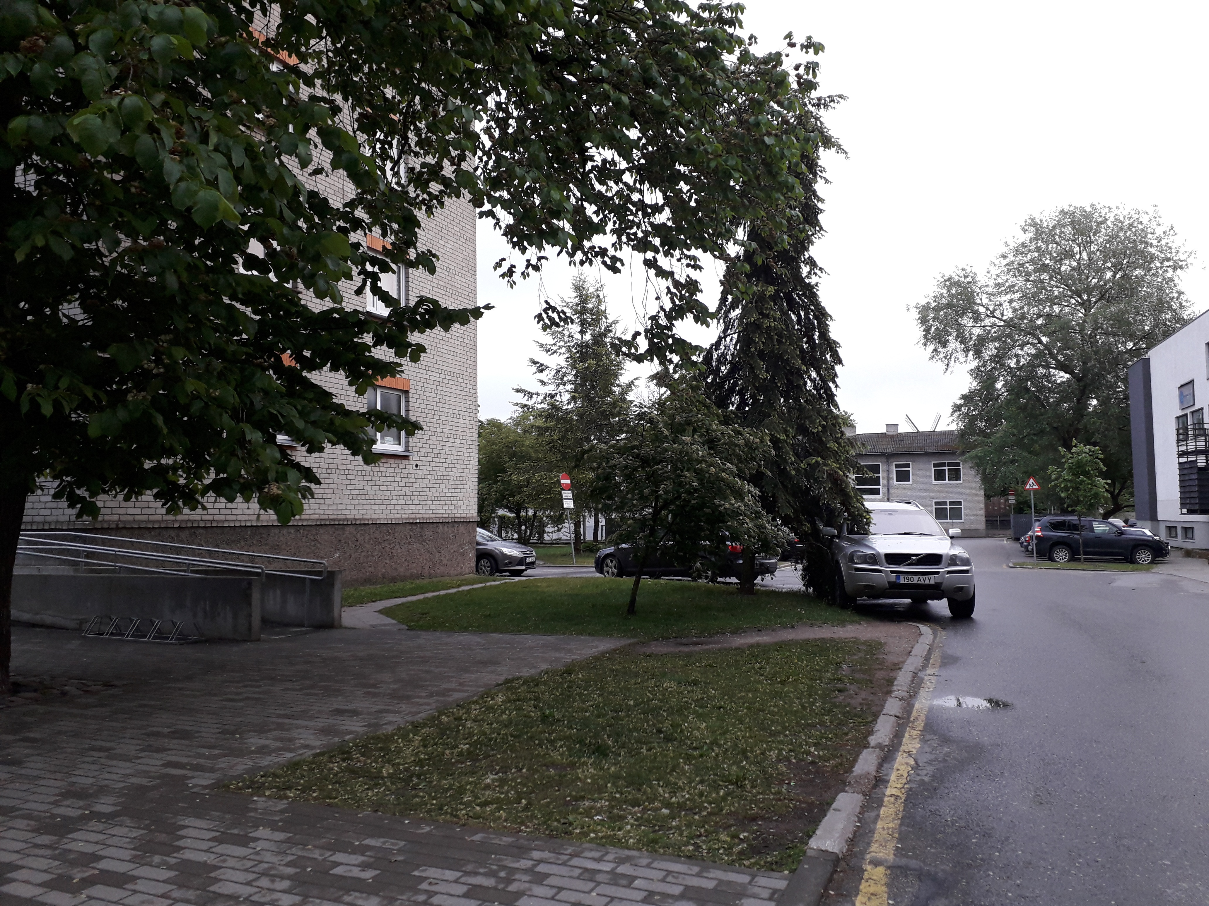 Ford&Fordson esindus ja töökoda Kuressaares Tallinna tänaval (endine Kubermangu) rephoto