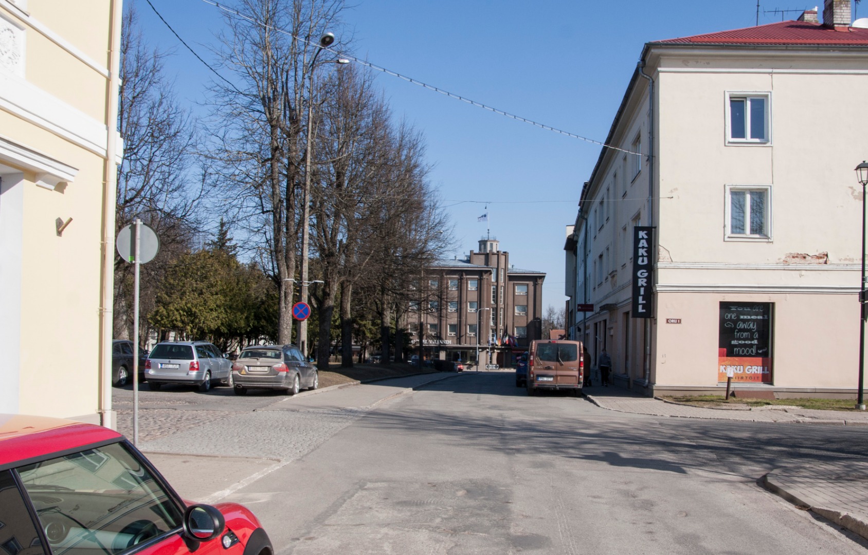 foto Viljandi, Lossi tn poolpõlenud hooned 1946 rephoto