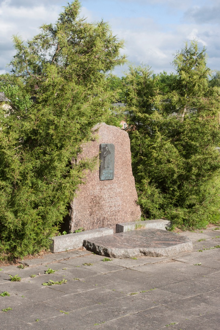 Viljandi, kapten Anton Irve mälestussammas rephoto