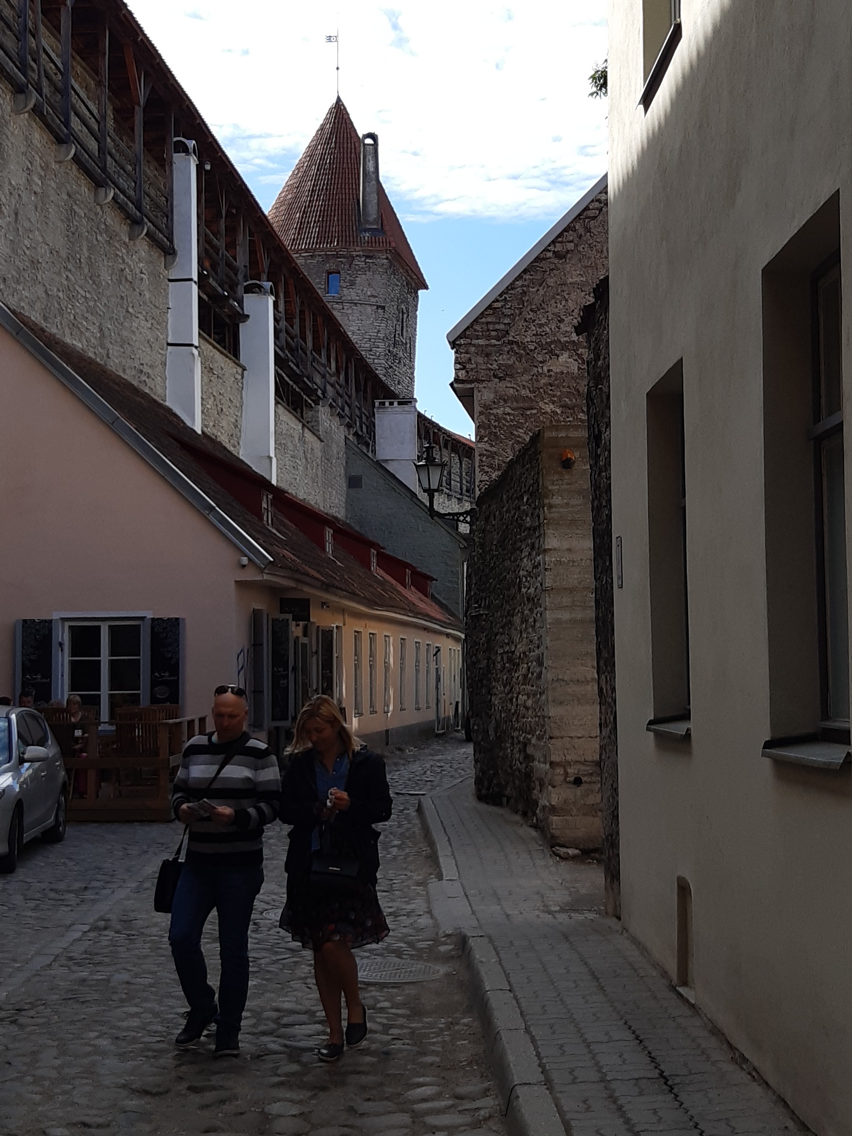 Tallinn, Muüürivahe Street. rephoto