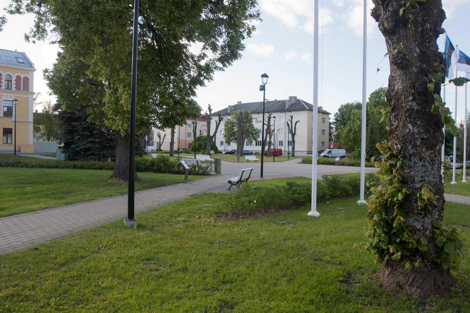 foto Viljandi taastamistööd, raekoja esine plats, 1946 foto T. Parri rephoto