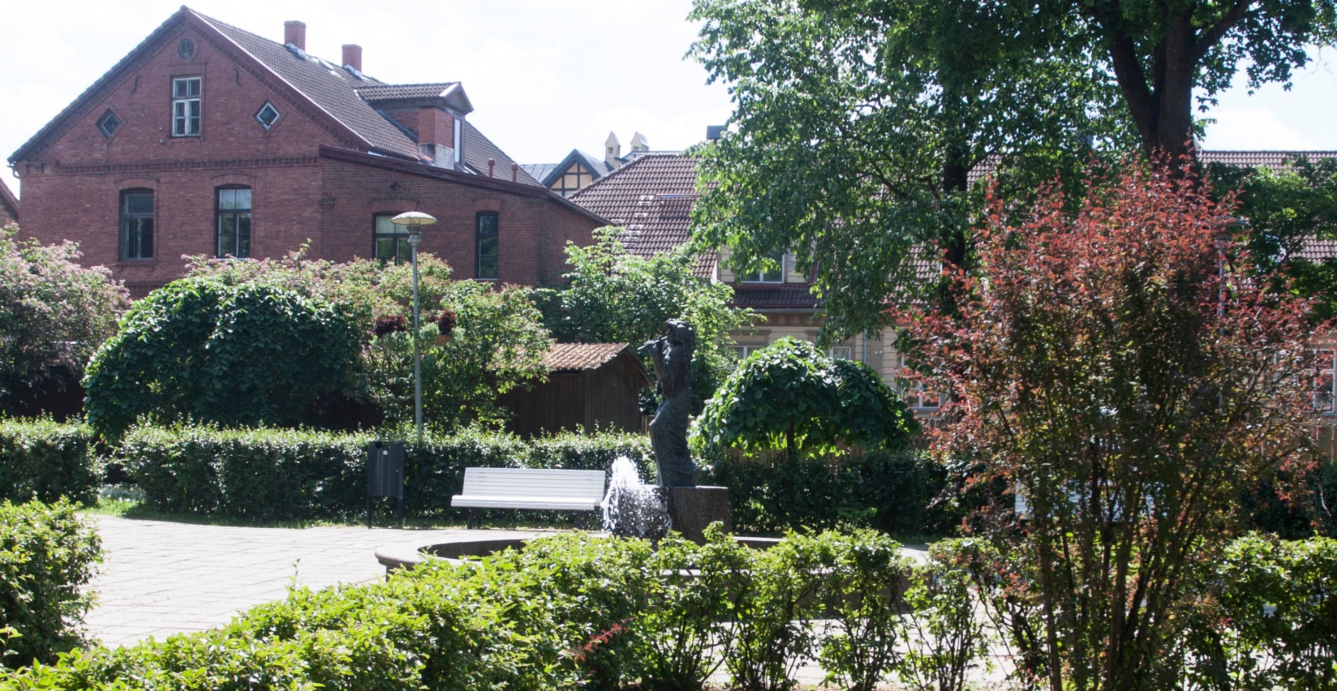 trükipostkaart, Viljandi, Lastepark, ümar lillepeenar, u 1902, Verlag A. Tõllasepp rephoto
