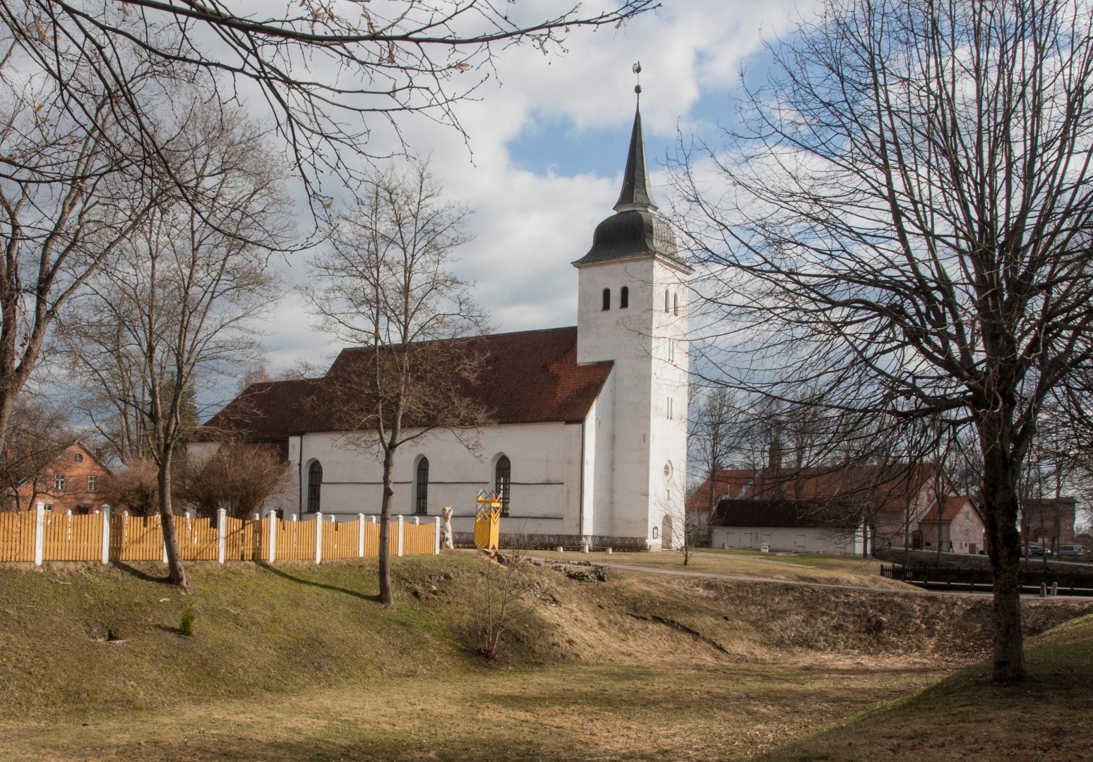 Outside view of Viljandi Jaan Church from NW rephoto