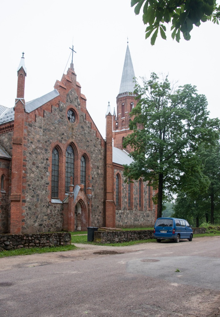 fotonegatiiv, Viljandi, Pauluse kirik puude taga rephoto
