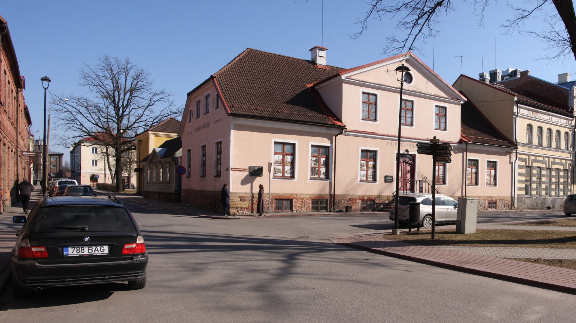 fotonegatiiv, Viljandi, Lossi tänav (Laidoneri platsi juurest Tartu tänava poole) rephoto