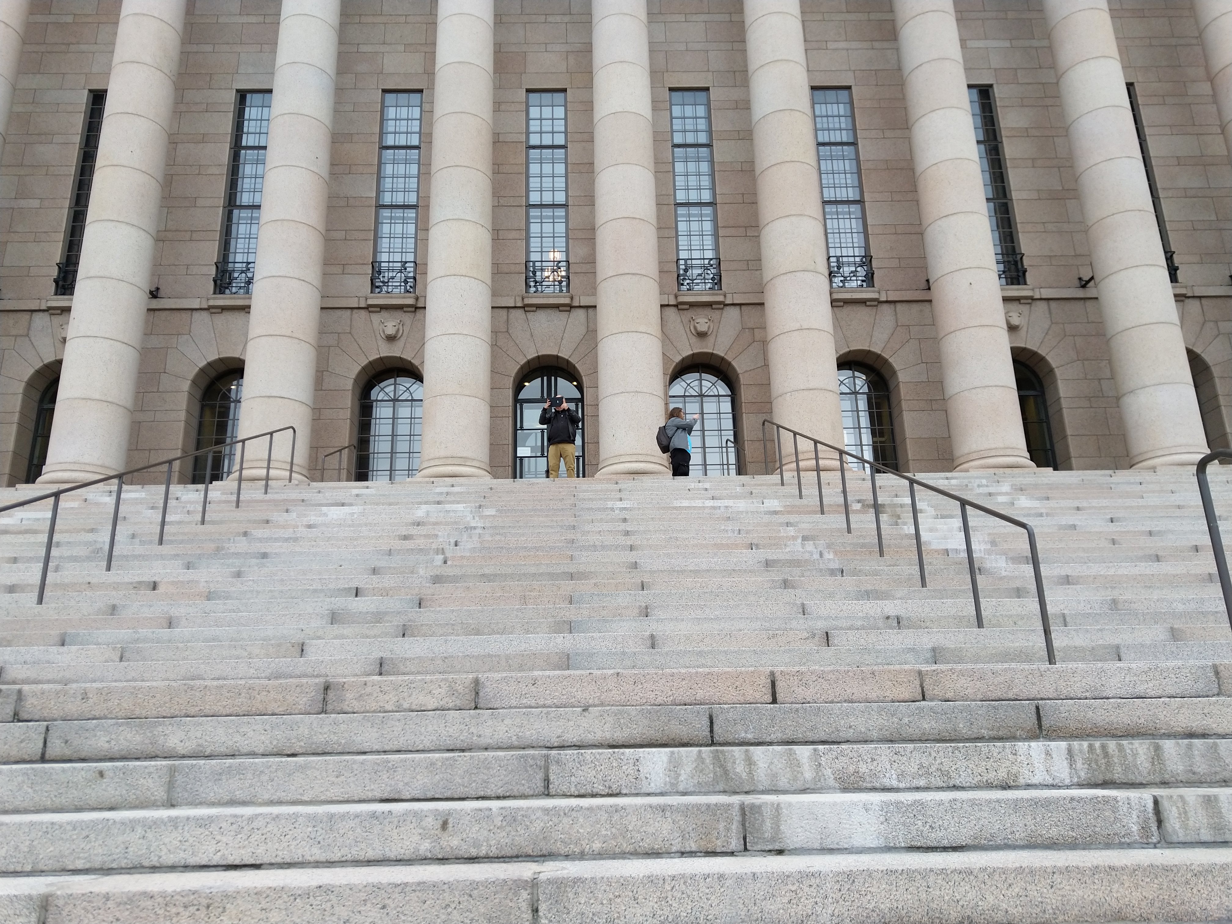 Demonstration against the European Economic Community (EEC ) on the stairs of the House of Representatives. rephoto
