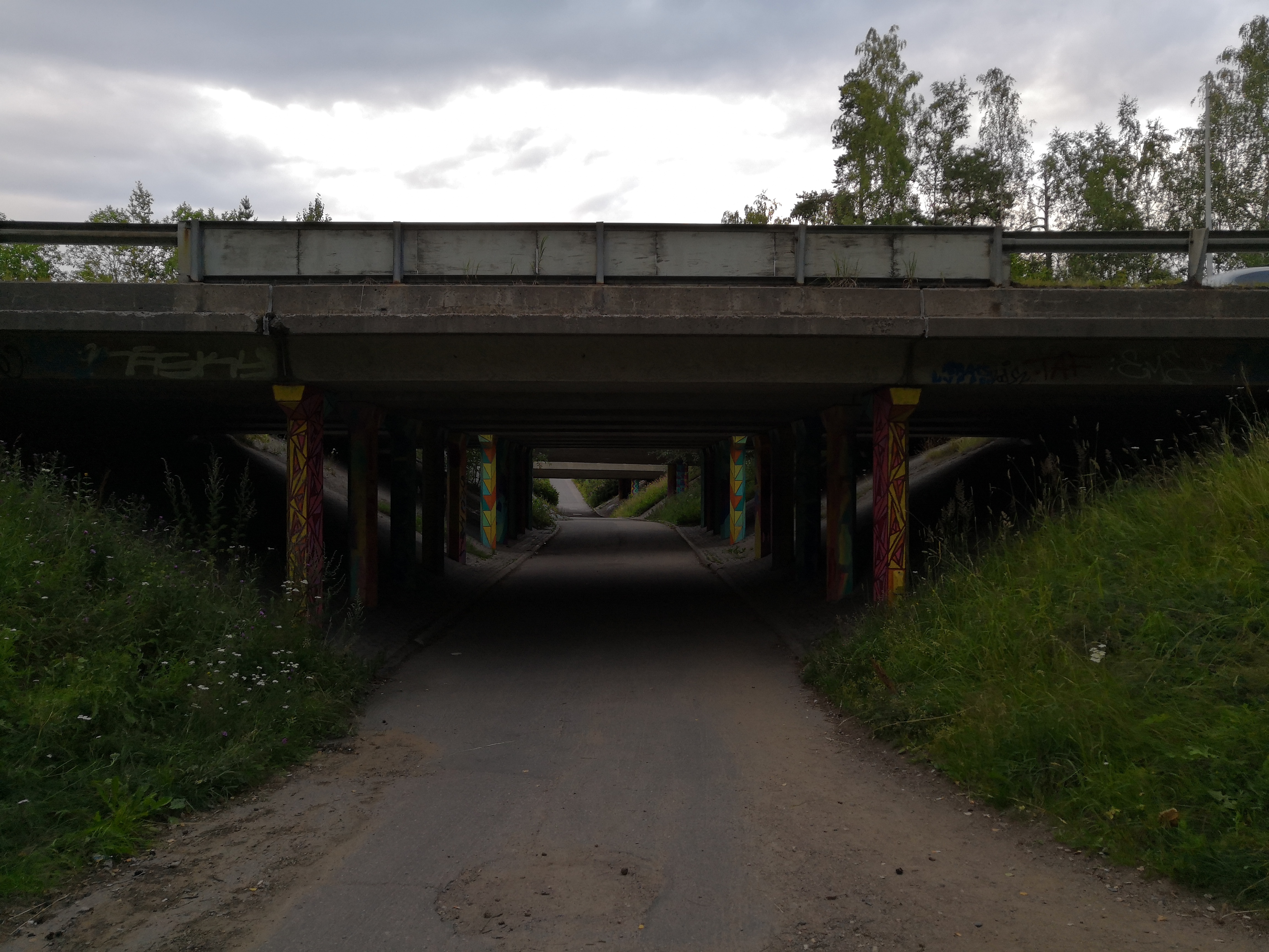 Light transport subway tunnel Kehä I is located between Myllypuro and Kurkimäki. rephoto