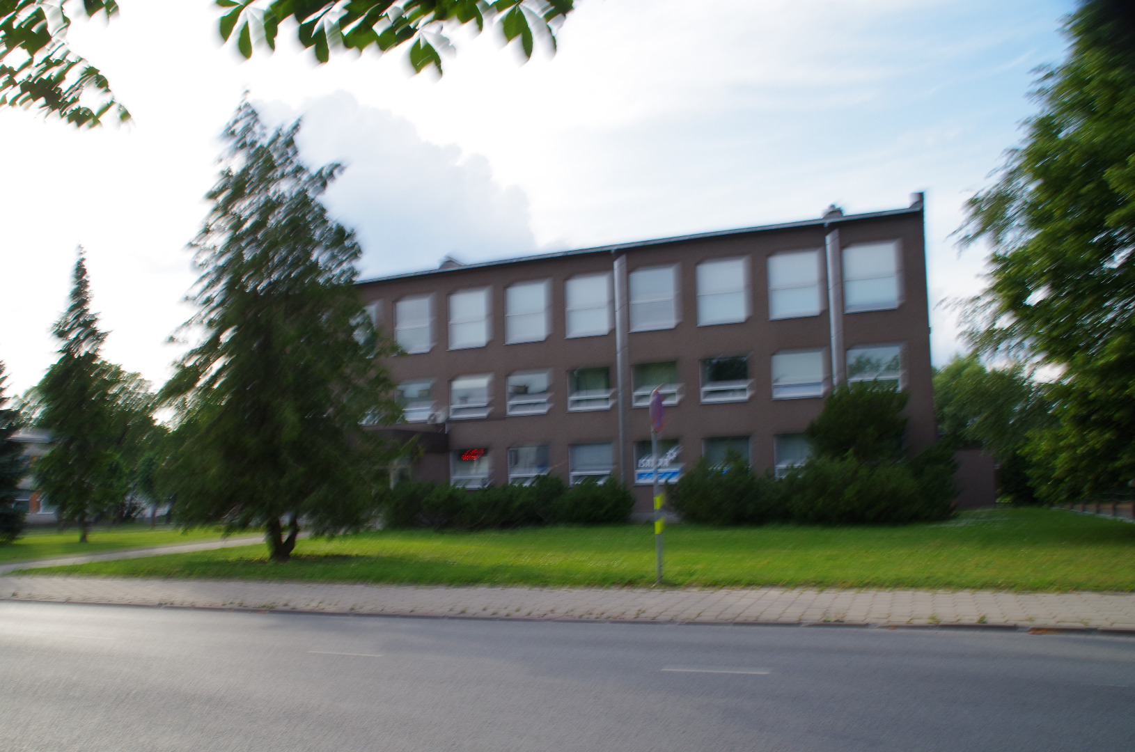 View of the administrative building in Rakvere. rephoto