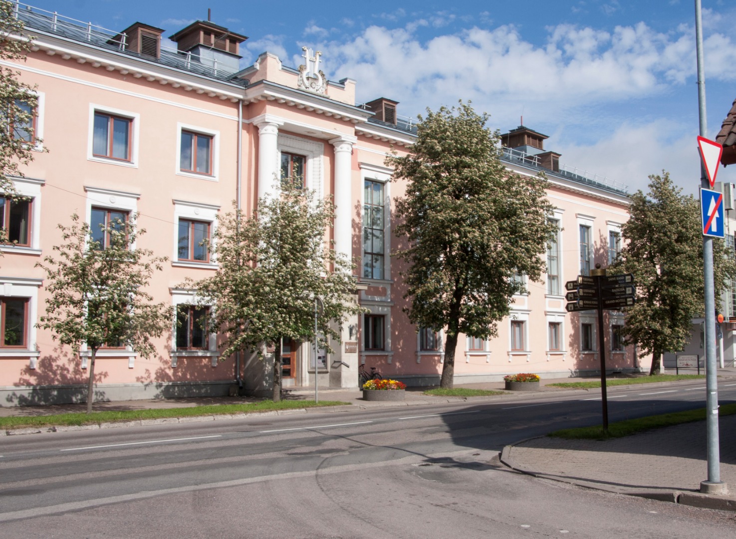 Postcard, Viljandi, Tallinn tn 5, Ugala theatre, Seasaar dunge rephoto
