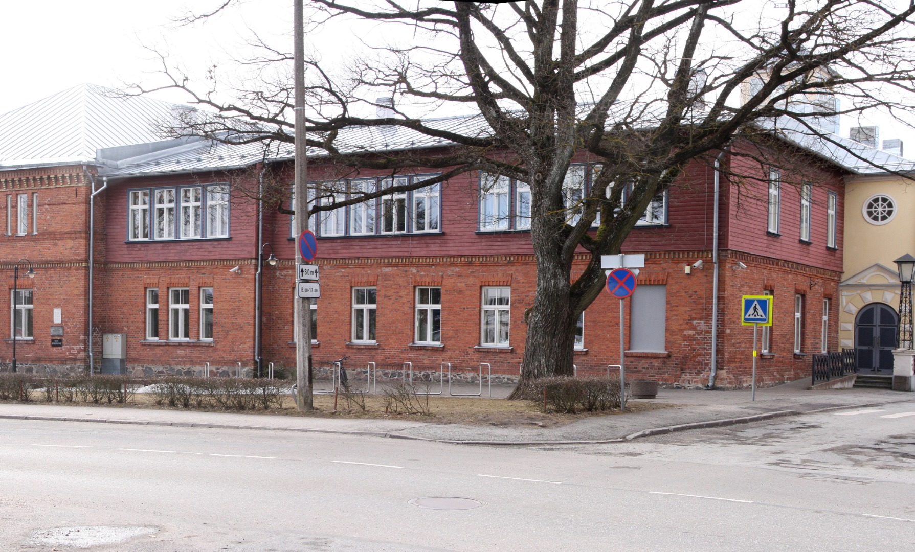 Wiljandi Estonian Society of Farmers and Gymnasium of Titus rephoto