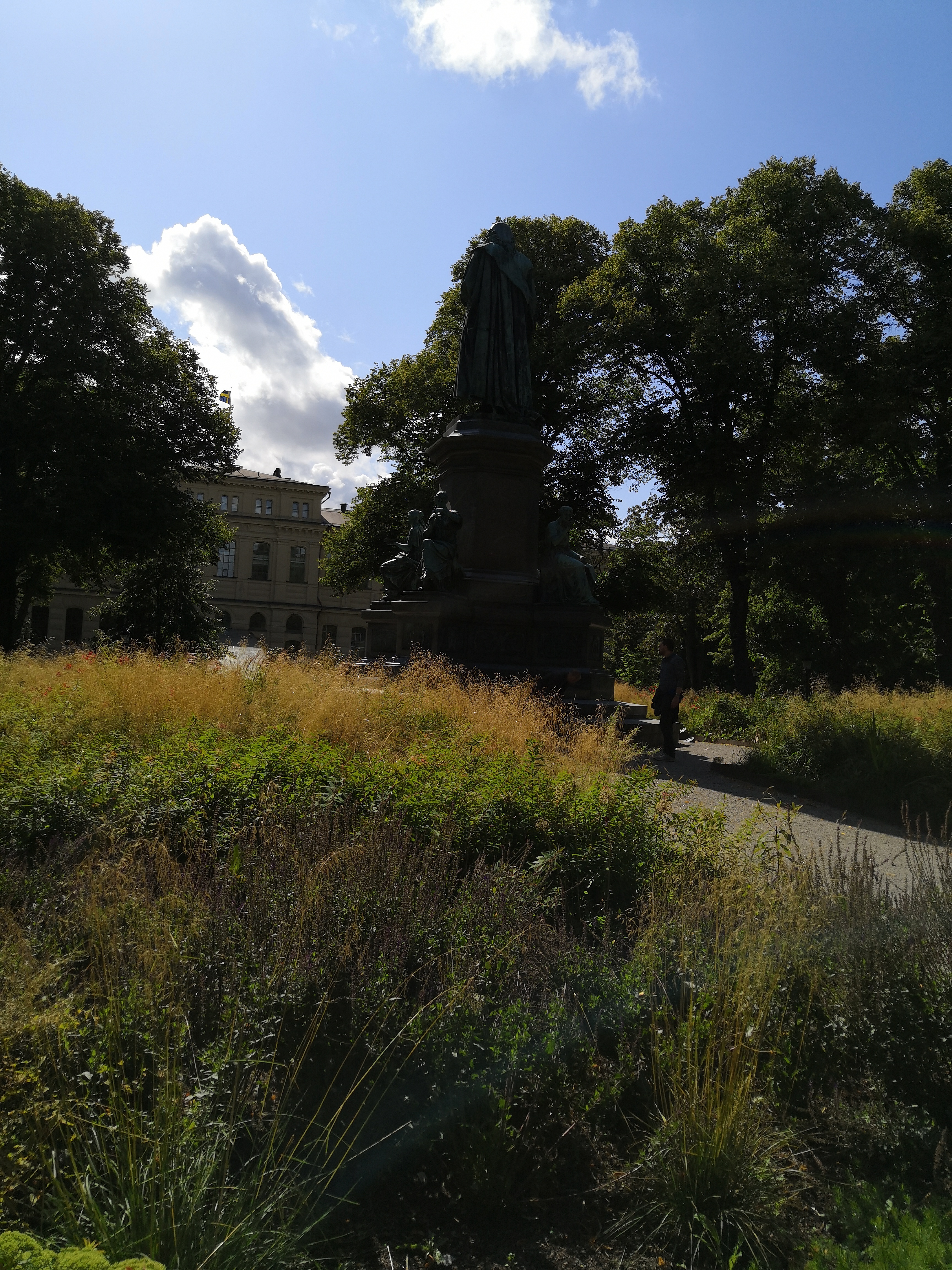 Statue of Carl Linnaeus, Stockholm, Sweden rephoto
