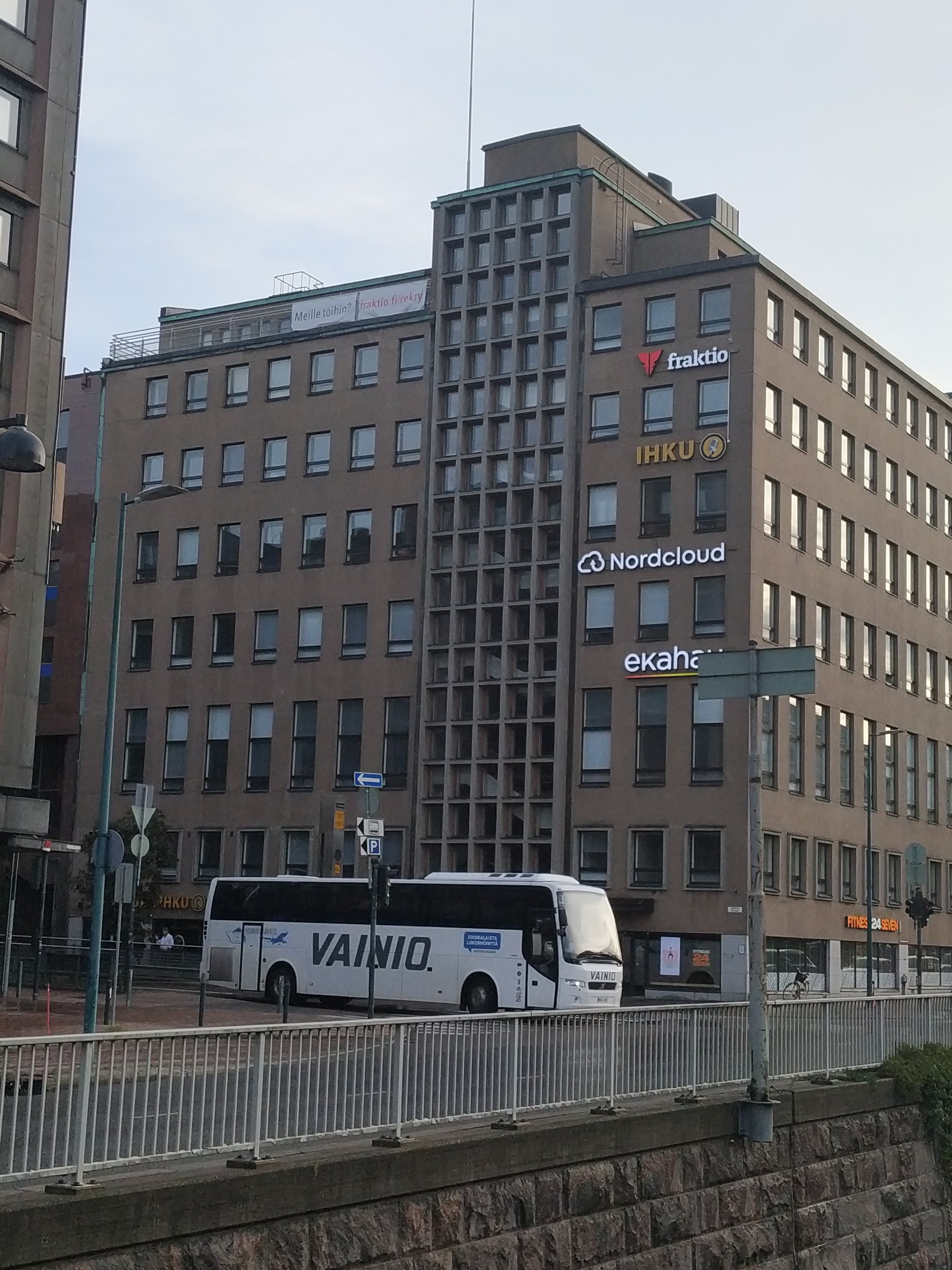 Eteläinen Rautatiekatu 6. - Antinkatu 1 (Annankatu 44), Valtion painatuskeskus, Tilastokeskus. rephoto