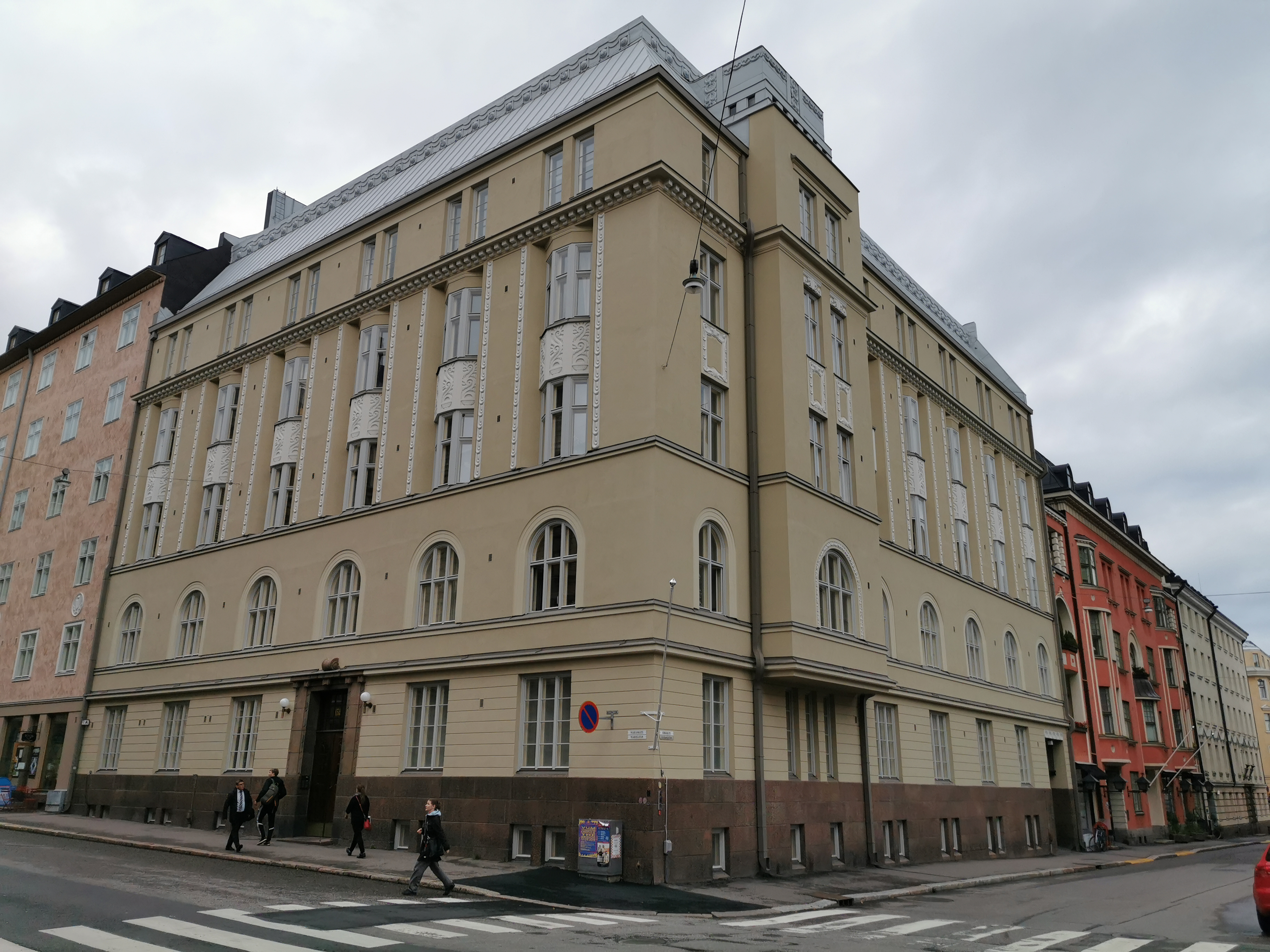 Mariankatu 13 a & Kirkkokatu 7; Helsinki rephoto