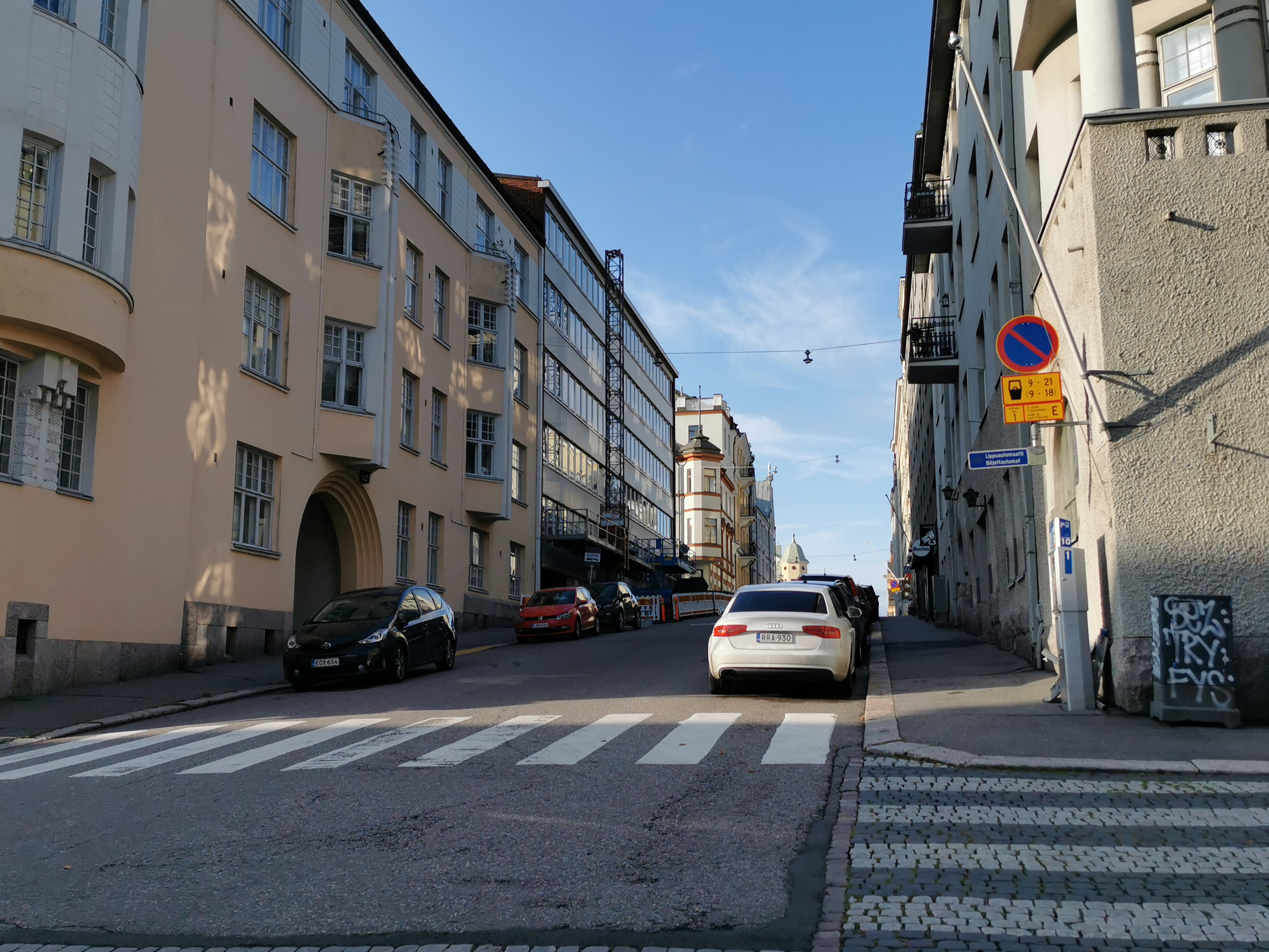 Konstantininkatu (=Meritullinkatu) 12b, 14, 9, 11. Pohjoinen palotorni rephoto