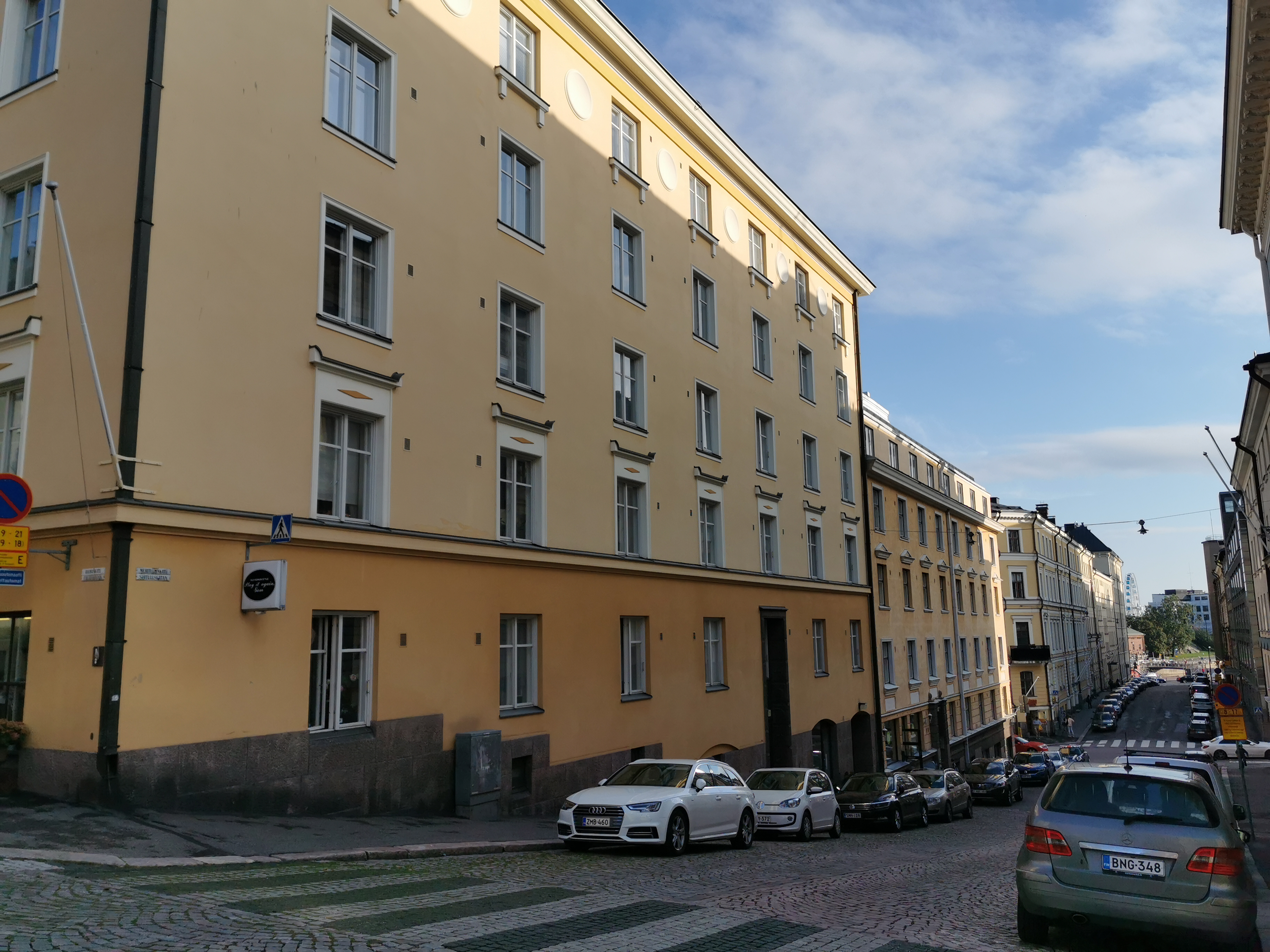 Konstantininkatu (=Meritullikatu) 11, 9, 7, 5 rephoto