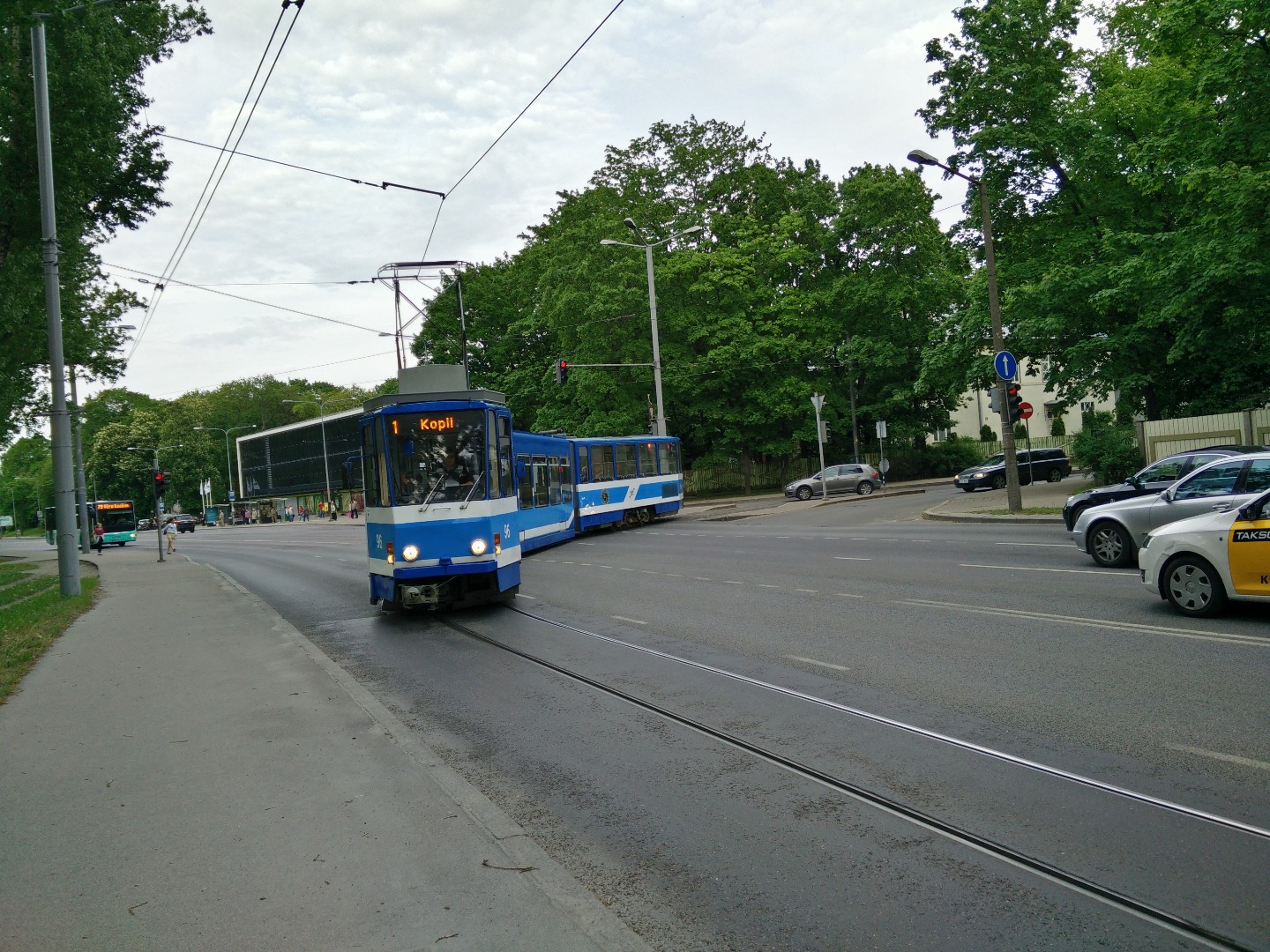 Rahvusooperi tramm ja Kadrioru keskus rephoto