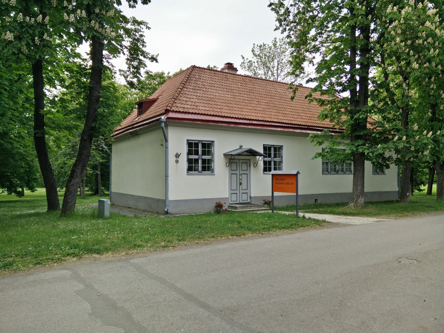 Tallinn, Peeter I maja Kadriorus, fassaad. rephoto