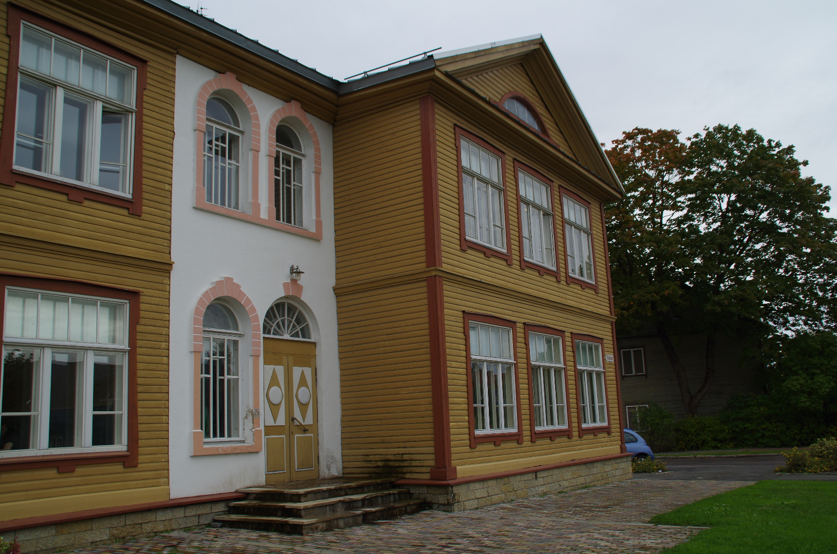 Rakvere, Tööstuse 12 koolimaja rephoto
