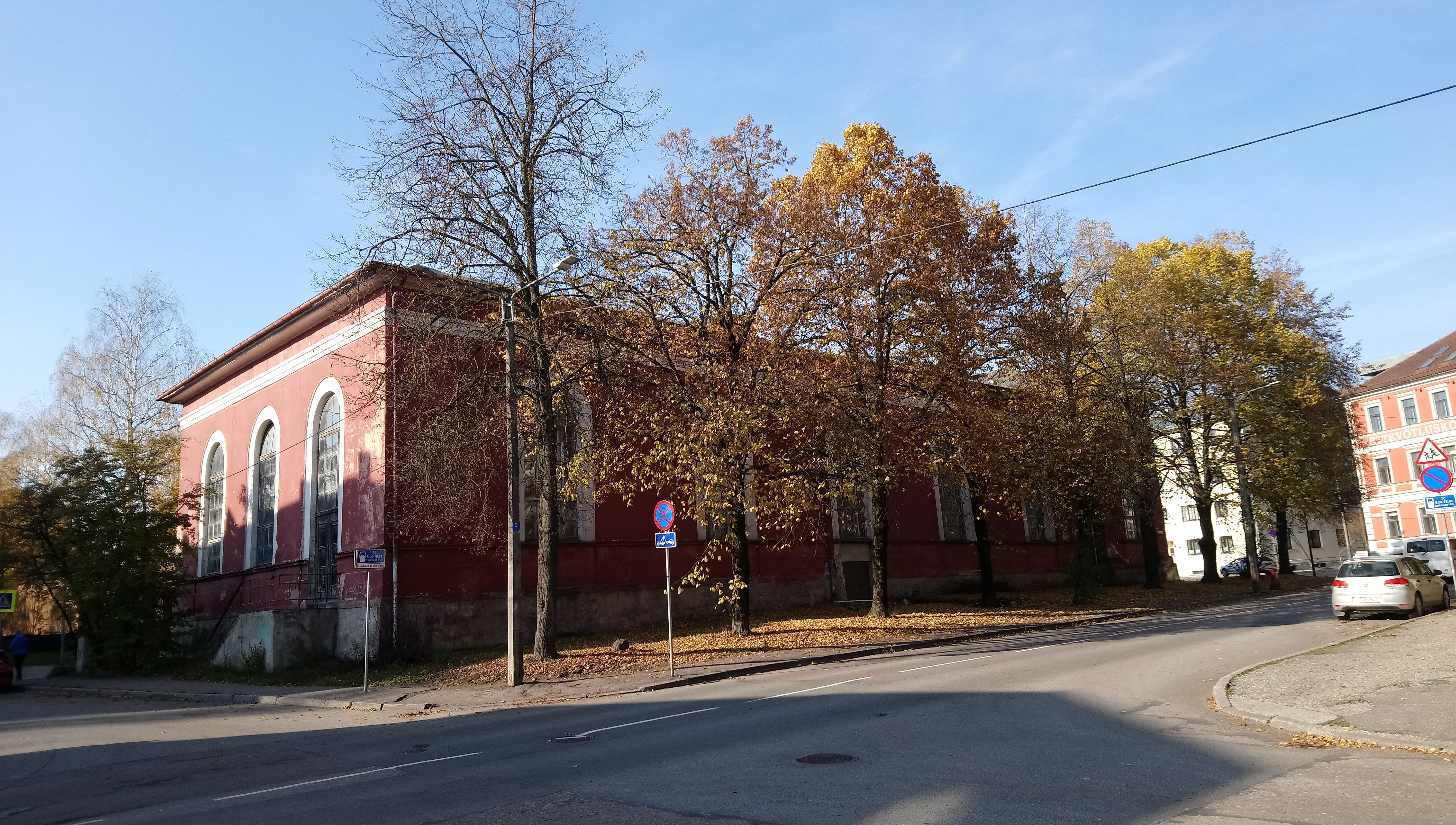 The ruins of the Mary Church in the street of General e. Põdder. rephoto