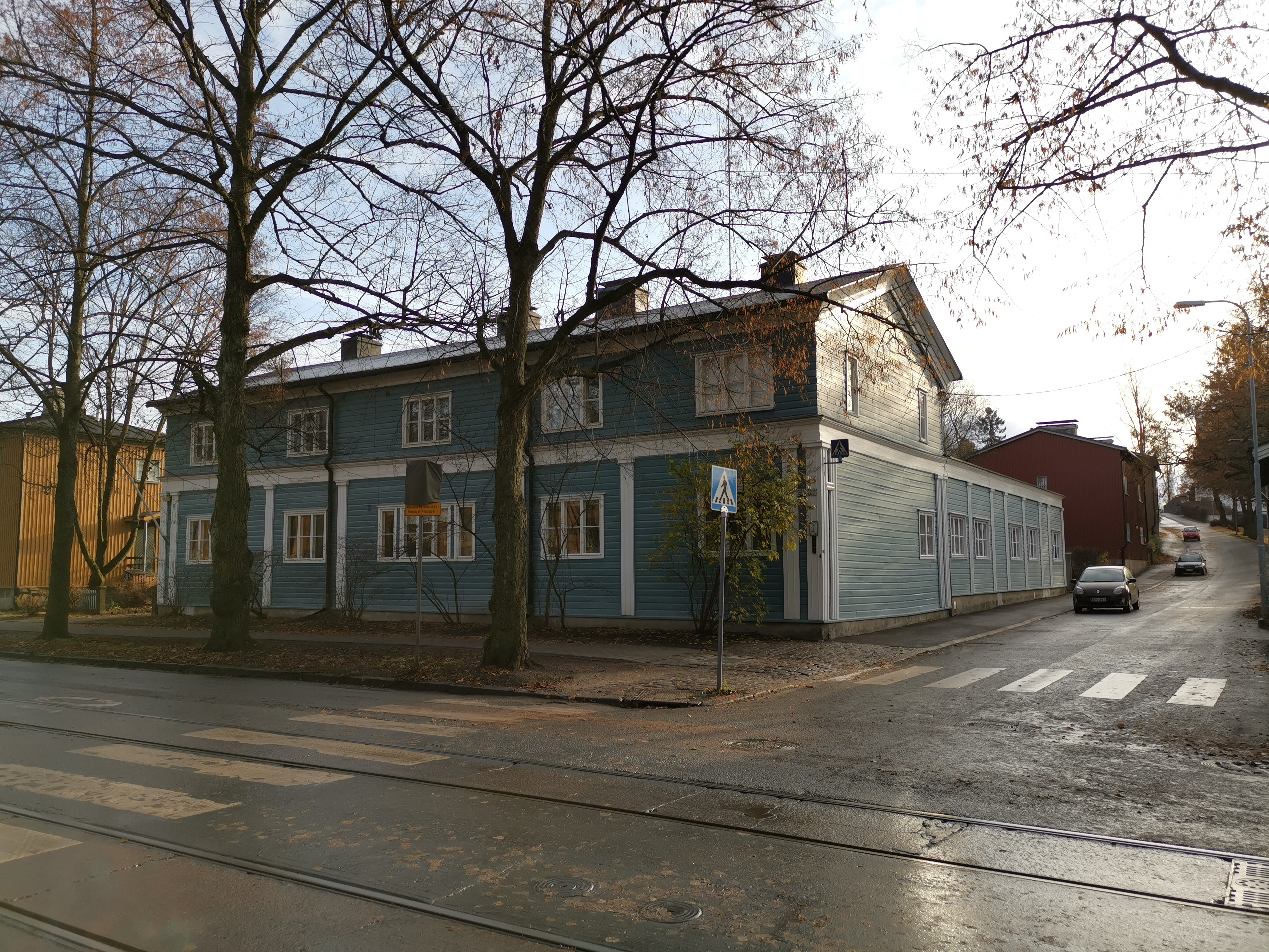 Elannon Käpylän myymälärakennuksen vasta rakennettu lisäosa Metsolantien puolella. Pohjolankatu 27 (- Metsolantie 18). rephoto