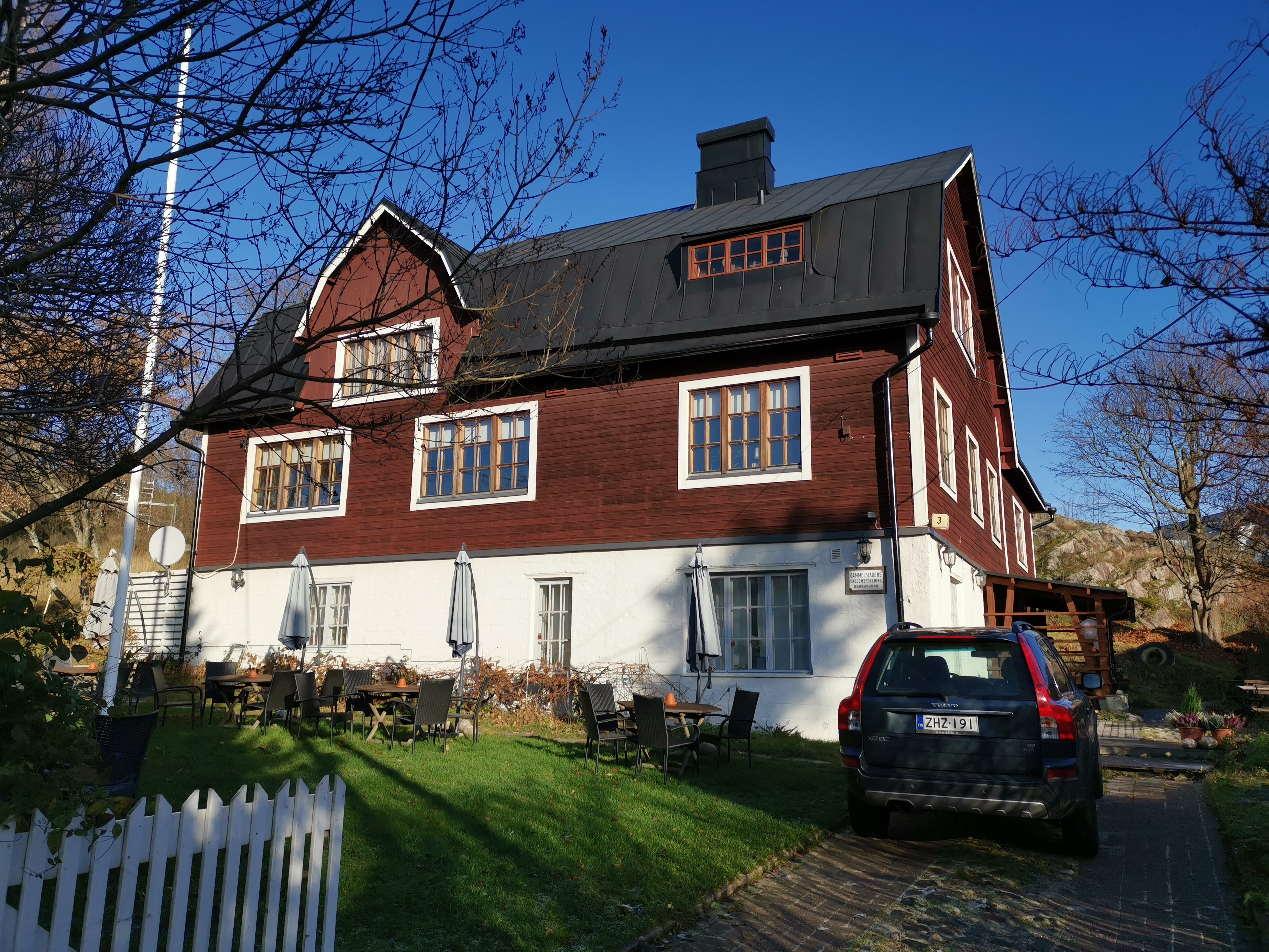 Vanhakaupunki, Vanhankaupungintie 3. Gammelstadens ungdomsförening, valmistunut vuonna 1910. rephoto