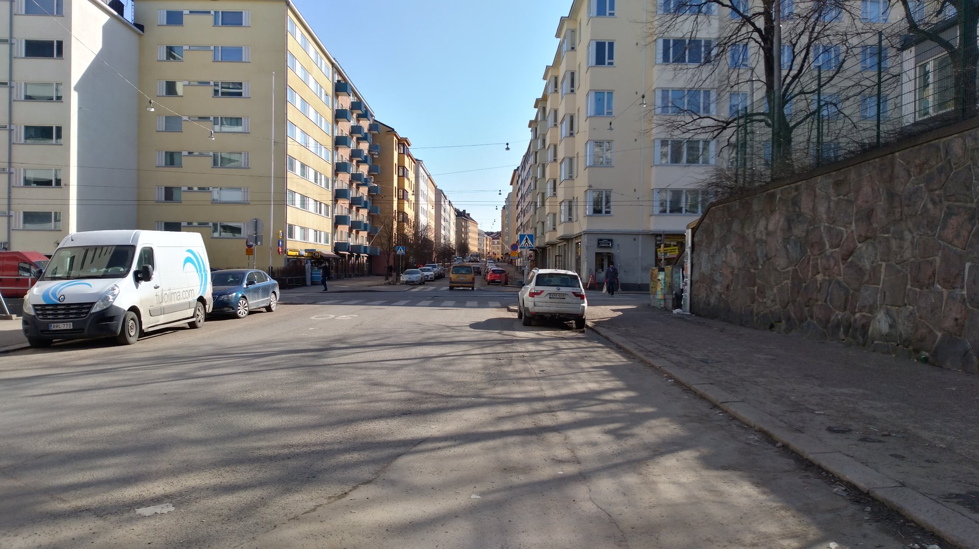 Vaasankatu 20, 18, 16, 14, 29, 27, 25,  kuvattu Fleminginkadulta. rephoto