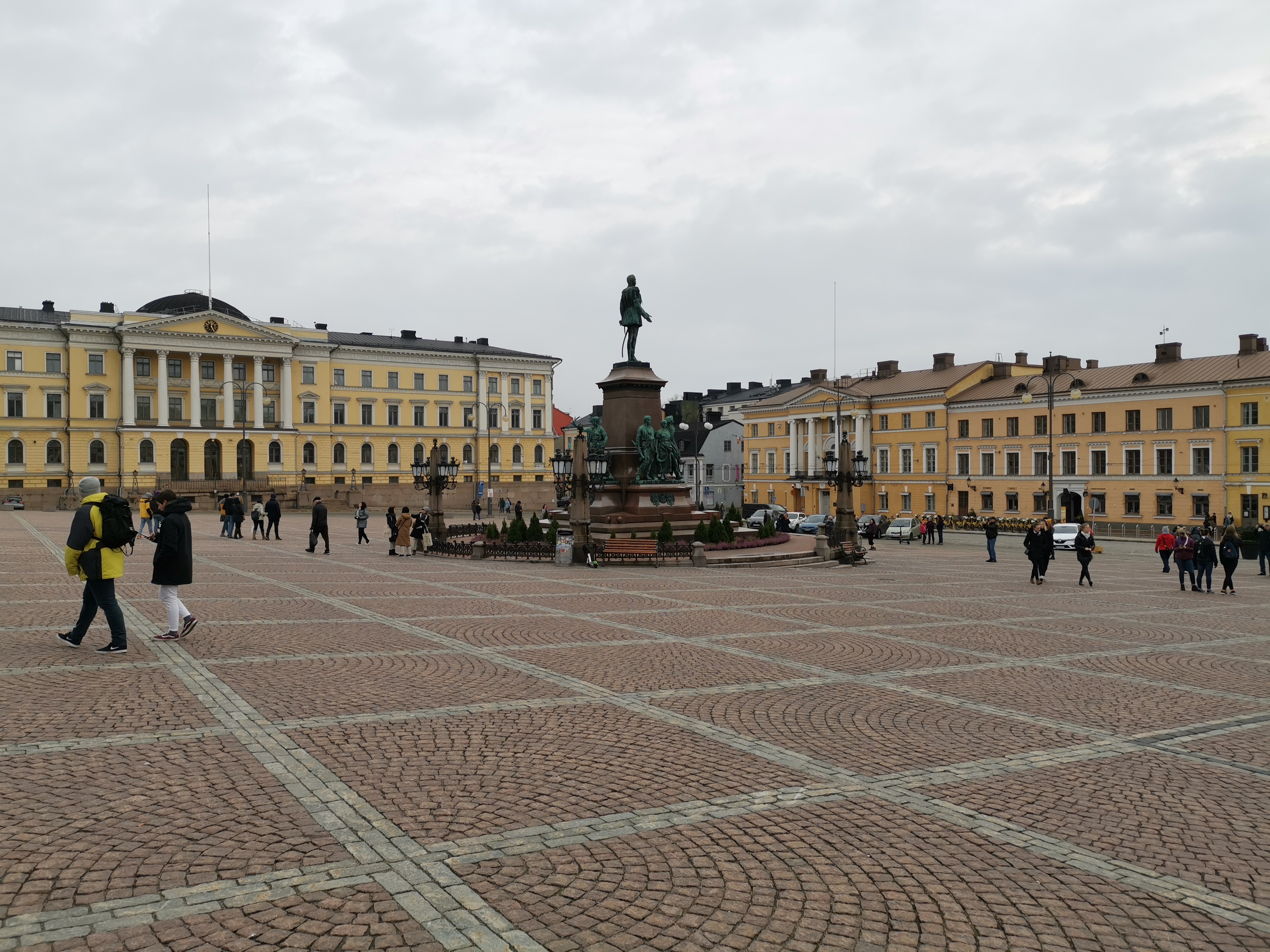 Big strike 30.10 - 6.11.1905: Square of the Red Card at the Senate. rephoto