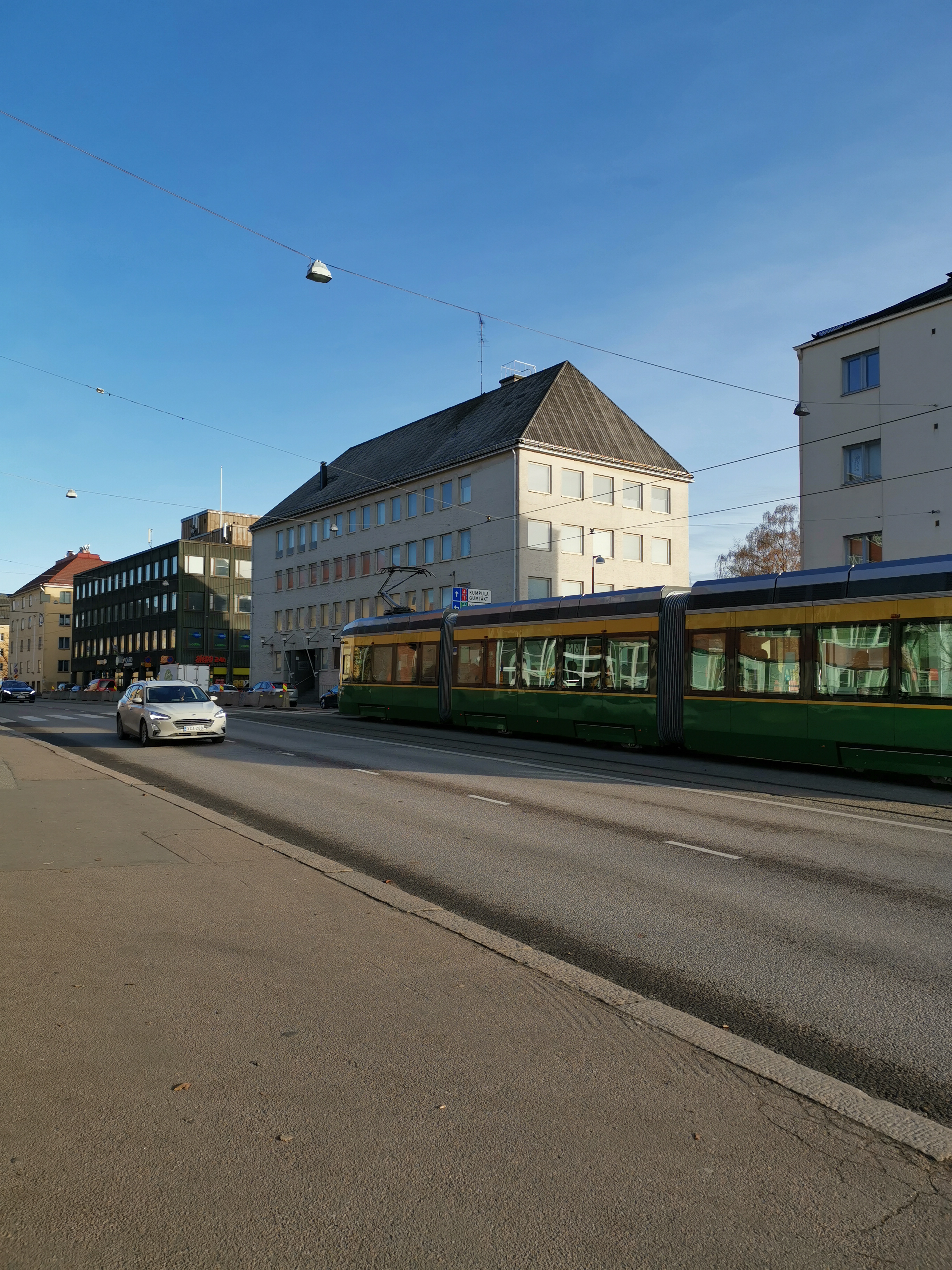 Purkutyöt. Vallilan työväentalon purkutyömaa romahduksen jälkeen. Sturenkatu 27. Piirtänyt L.E. Hanstén, 1920-luvun loppu. rephoto