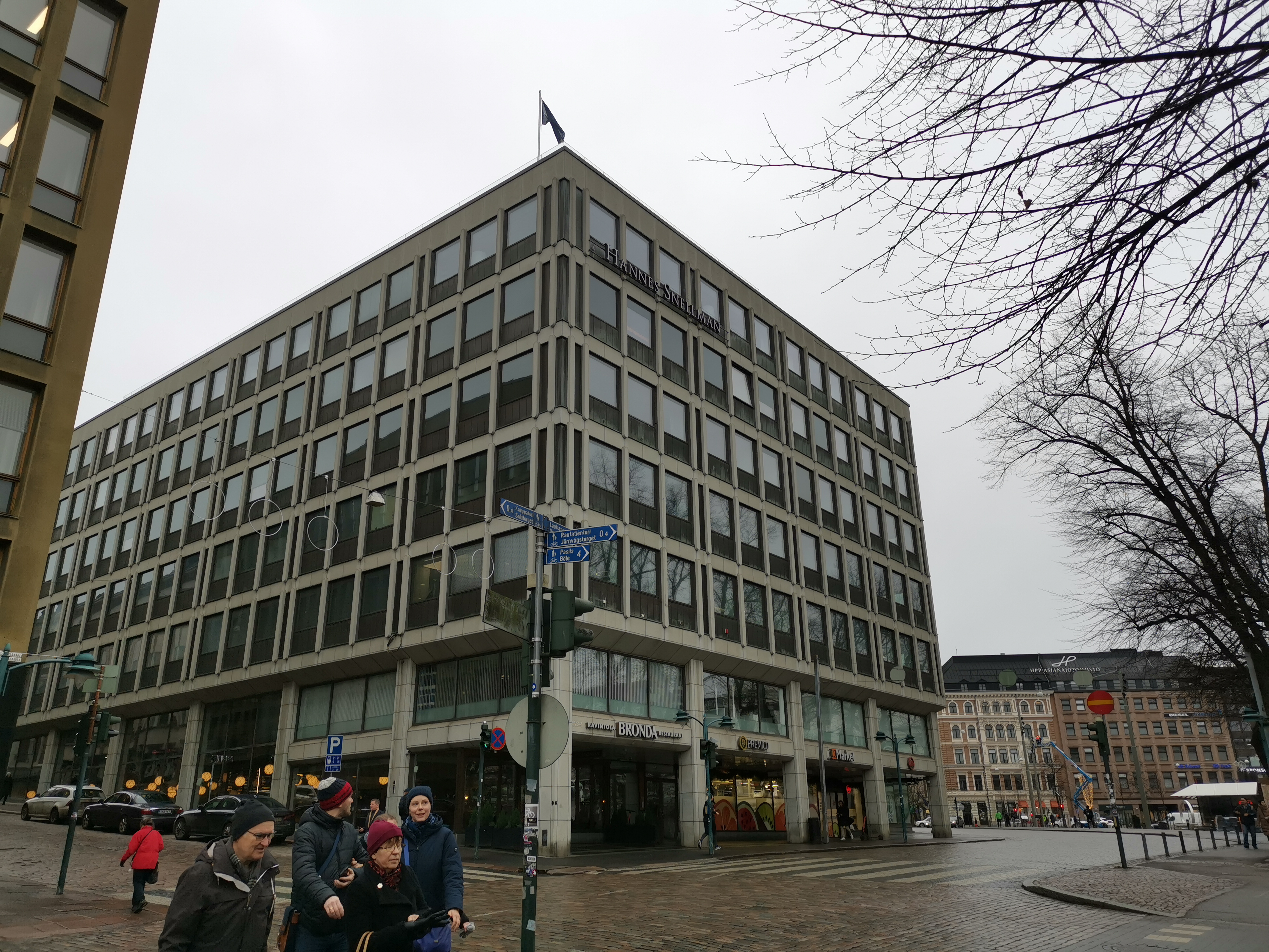 Brondan kulma, Eteläesplanadi 20 - Korkeavuorenkatu 36. Arkkitehti Keijo Petäjä, 1975. City-inventointi. rephoto