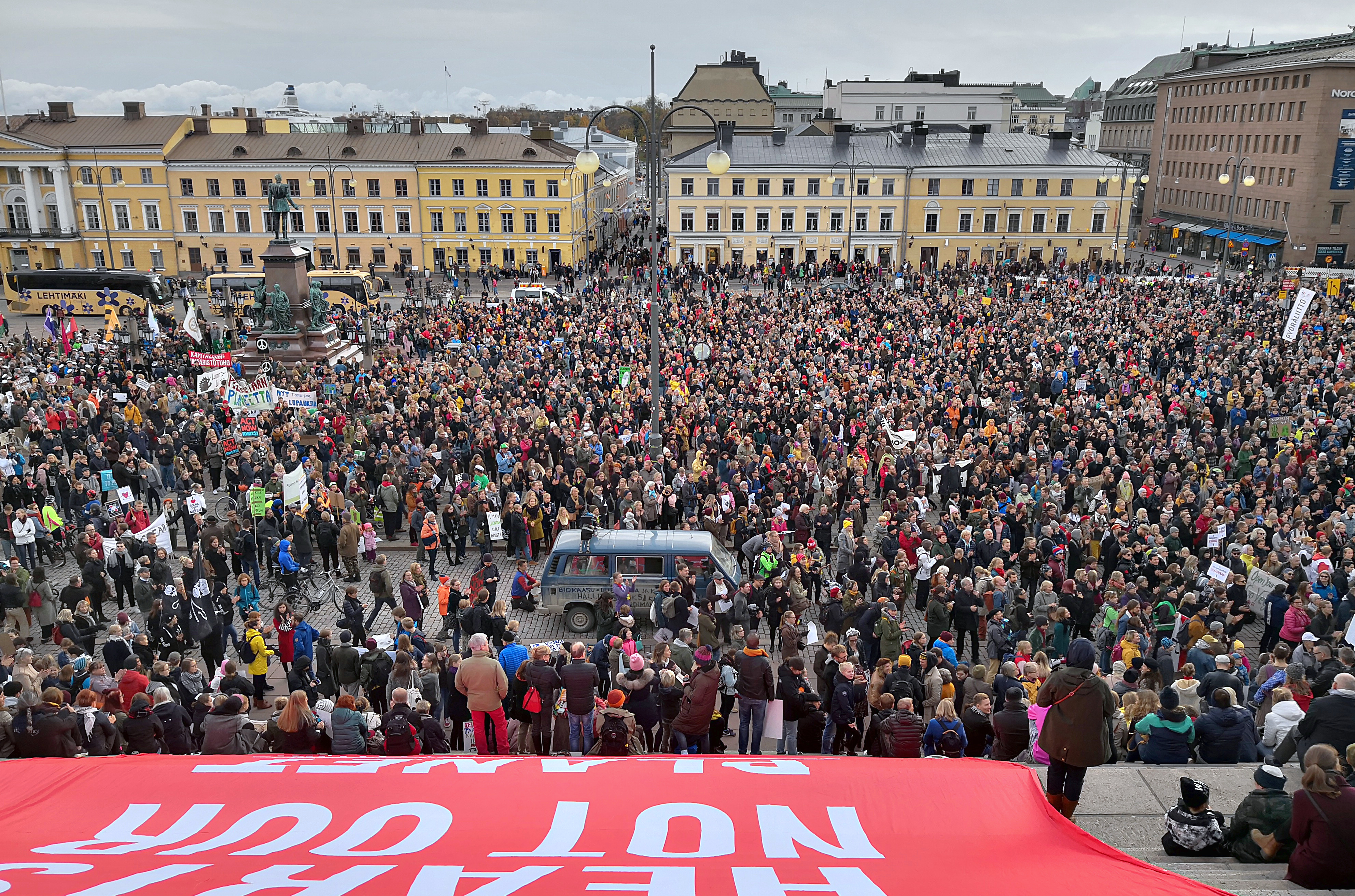 Panoraama Nikolainkirkon (nykyisen Tuomiokirkon) tornista etelään rephoto