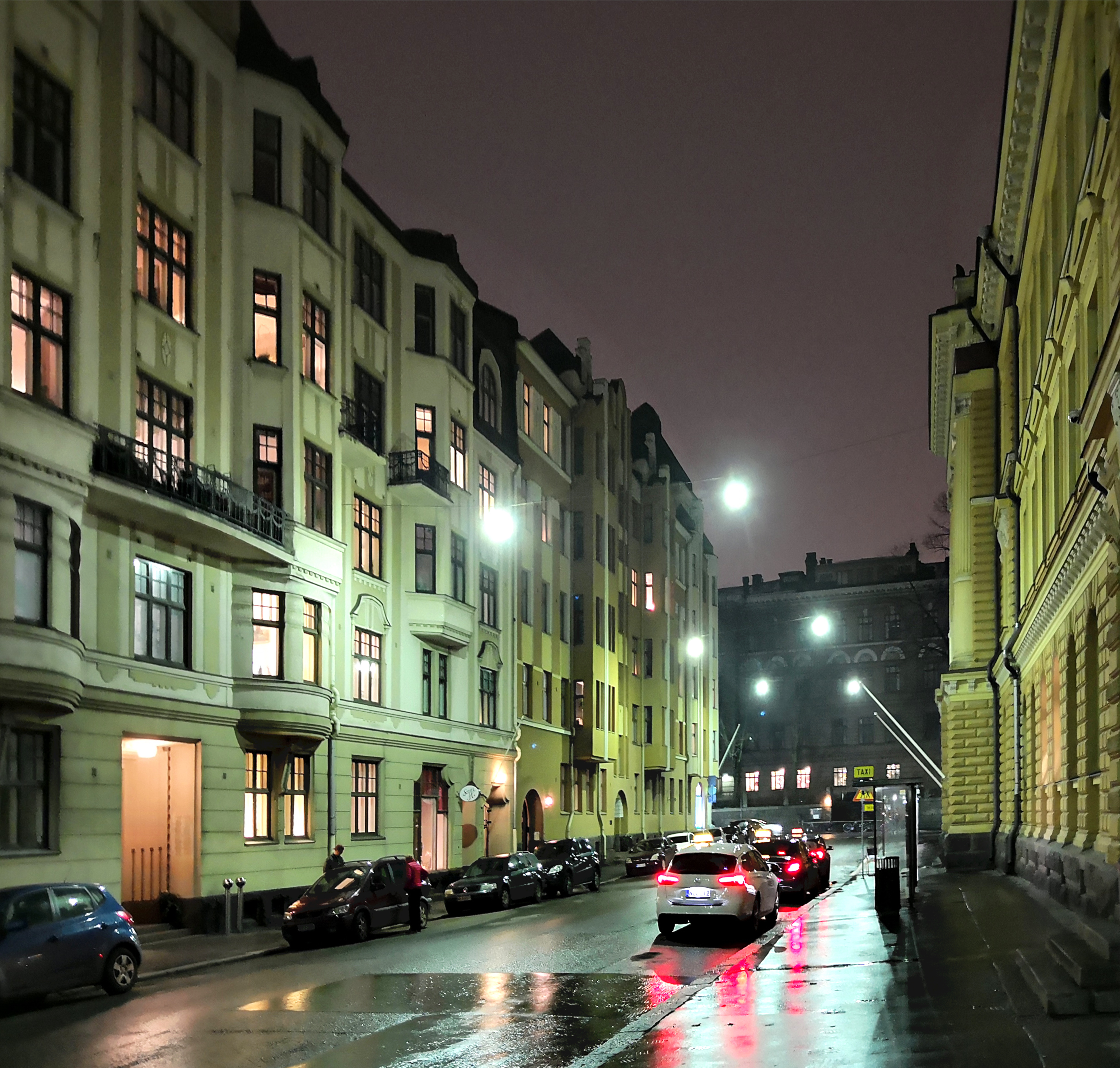 Mariankatu 24, 26, 28.  Sedmigradskyn pientenlastenkoulun, Mariankatu 24. rephoto