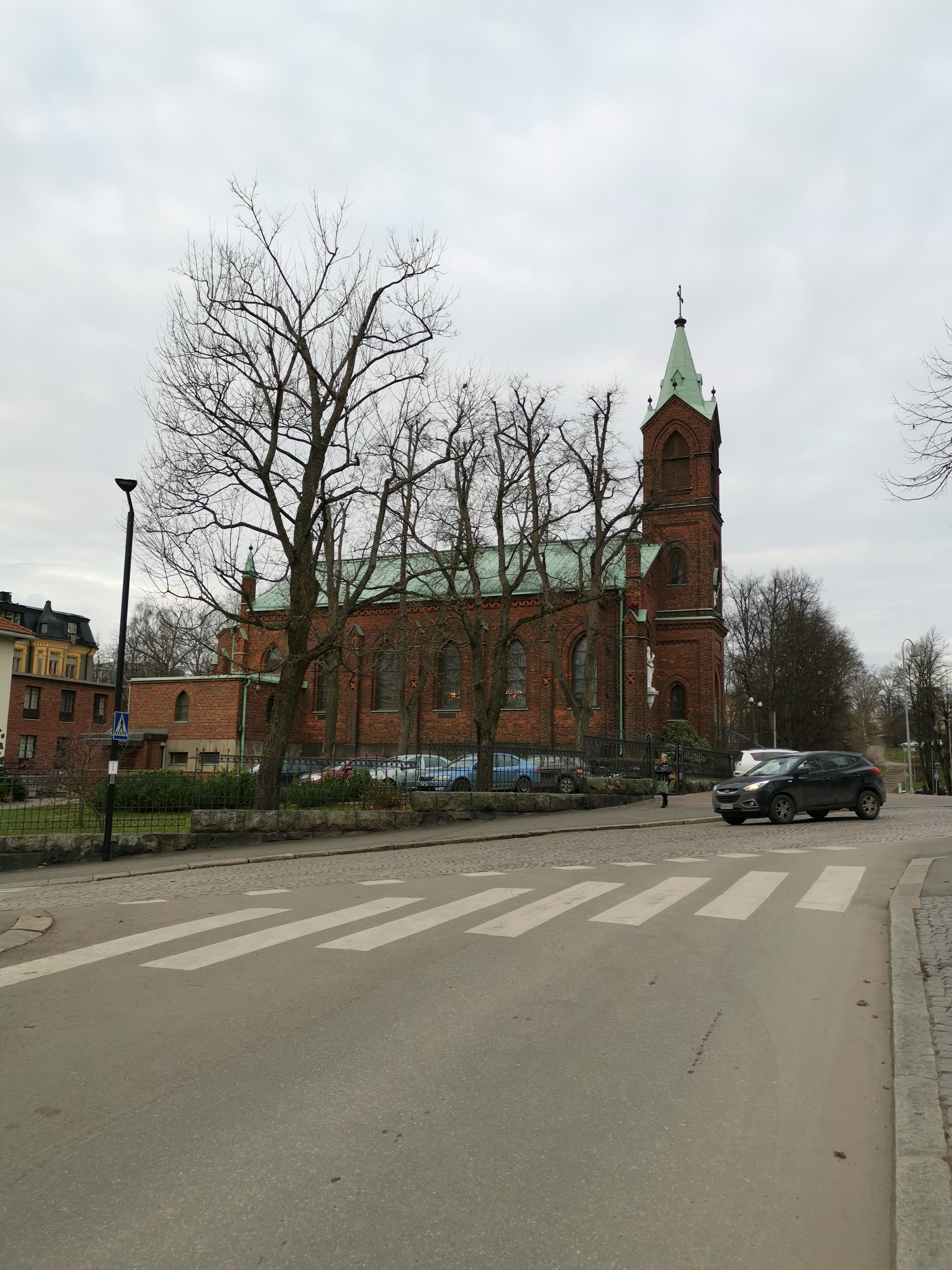 Katolinen Pyhän Henrikin kirkko, Puistokatu 1a. rephoto