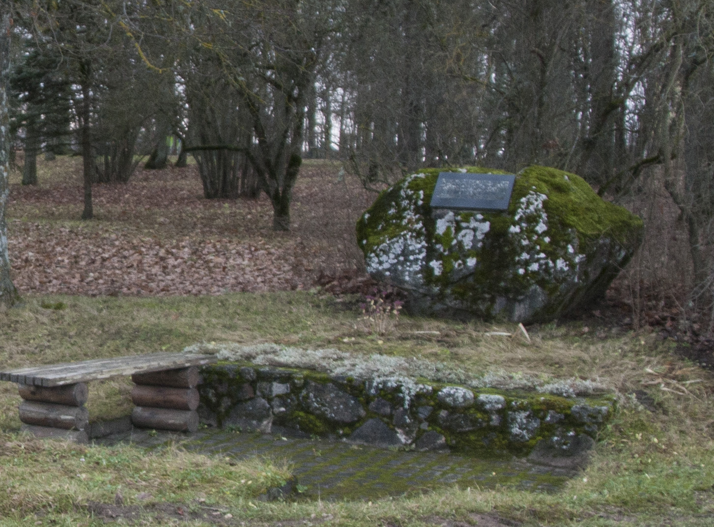 Memorial stone at Ernst Enno's birthplace rephoto