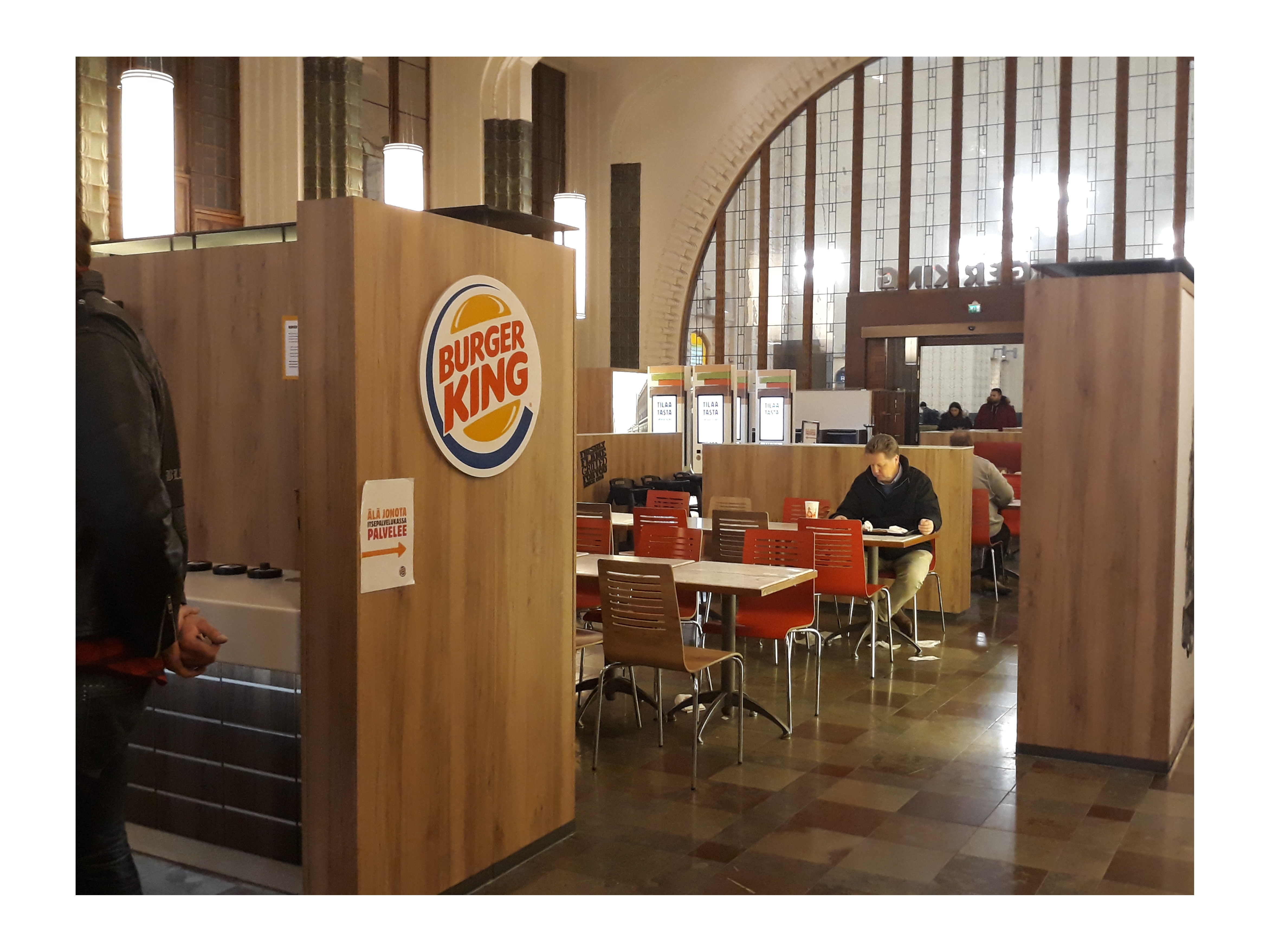 Catering hall of the Helsinki Station Restaurant rephoto