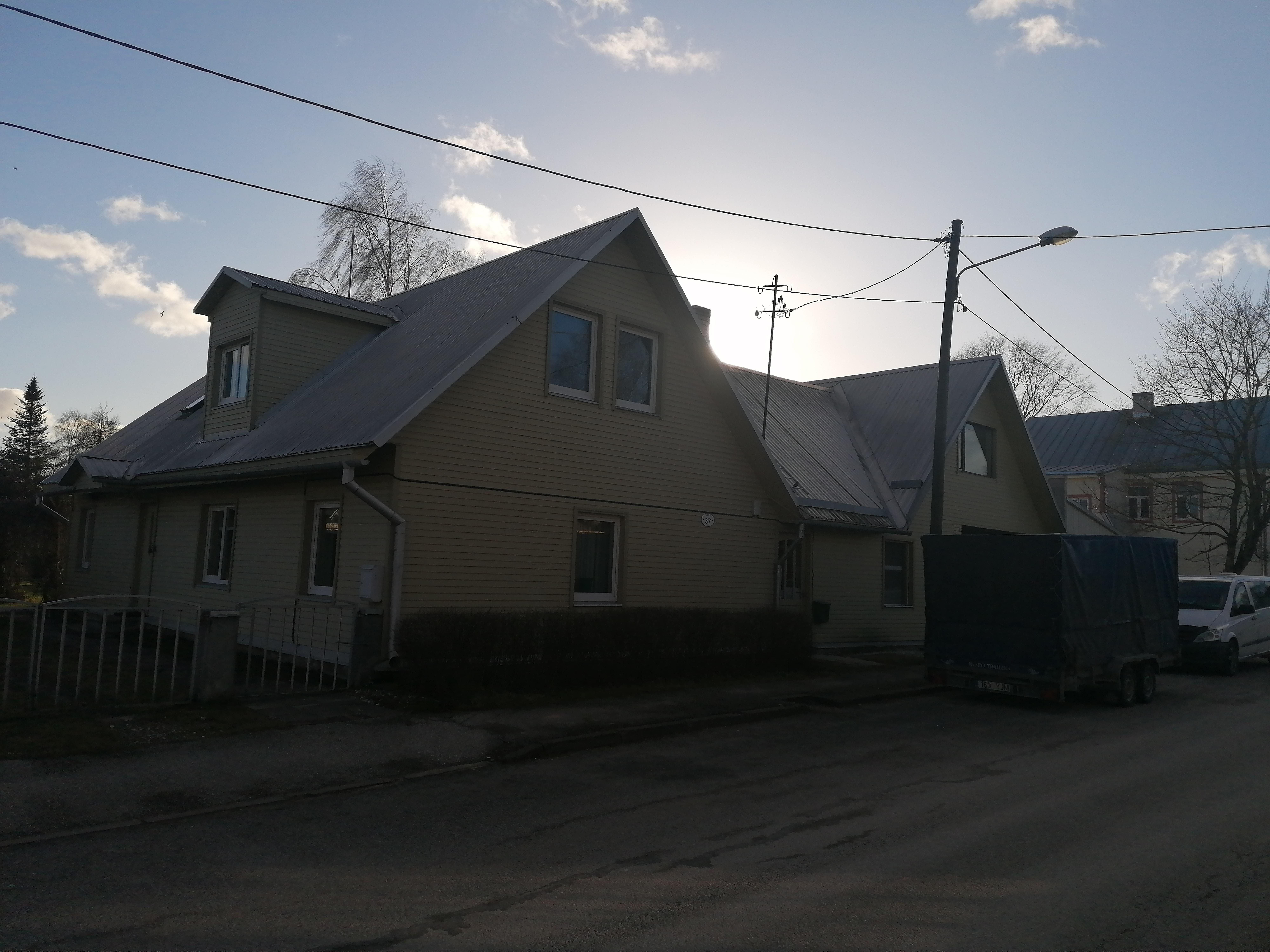 Foto. Vaba t 37.
Tartu, 1990. Foto: Harri Duglas. rephoto