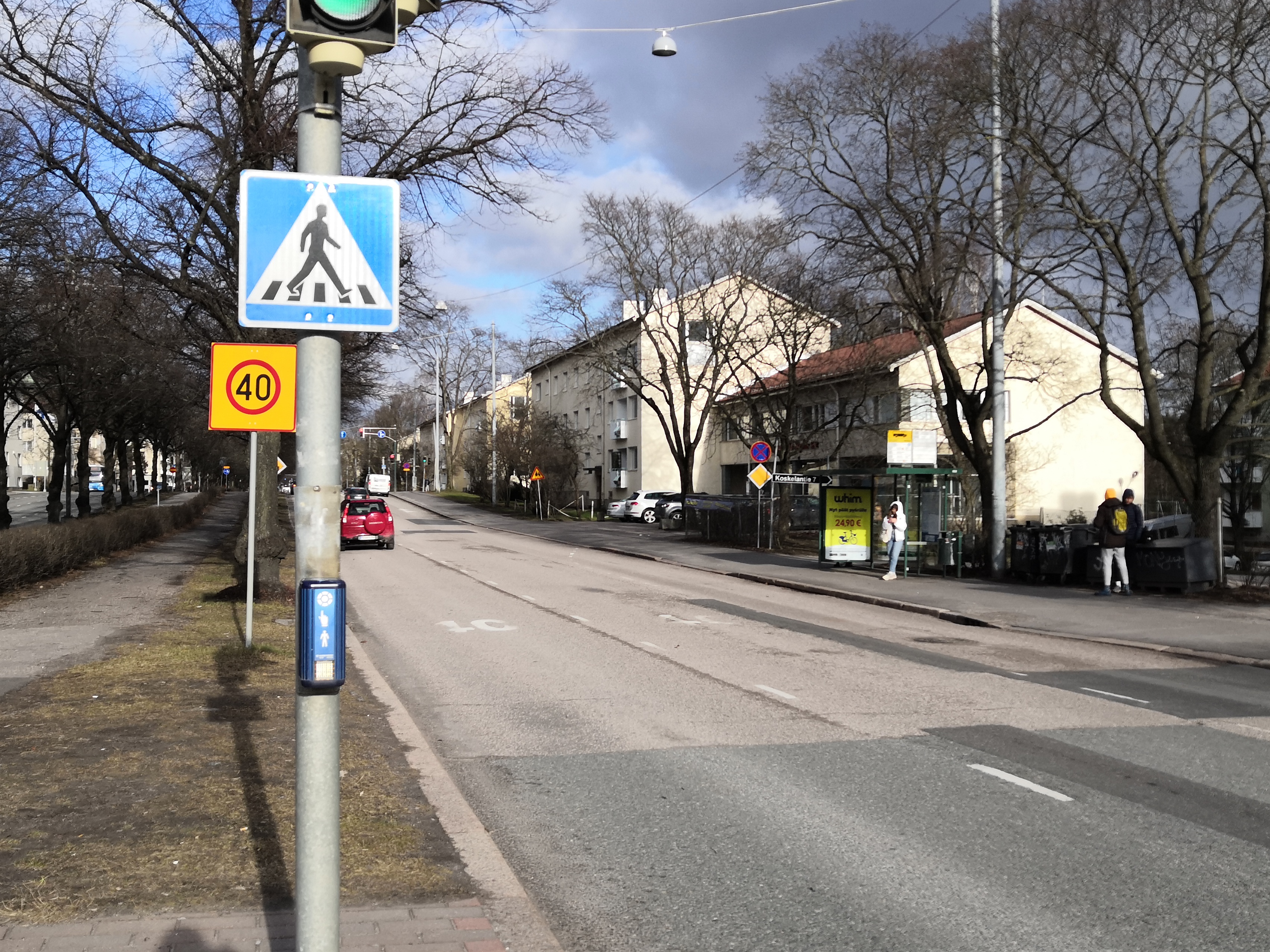 Kadunrakentamista Käpylän Kisakylässä Koskelantien ja Sofianlehdonkadun kulmassa. Taustalla Koskelantie 7 -9. rephoto