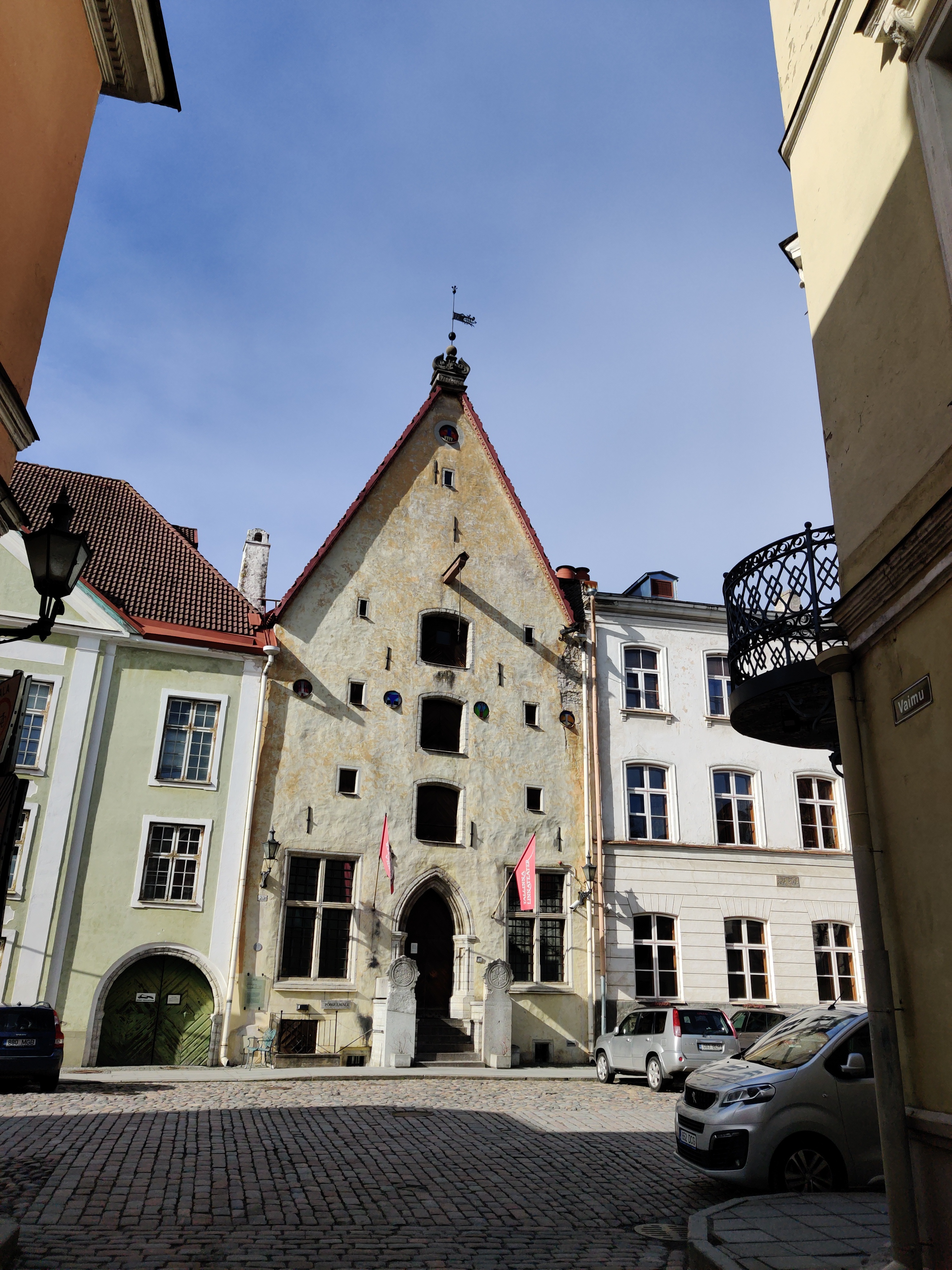 Wide Street in Tallinn Old Town rephoto