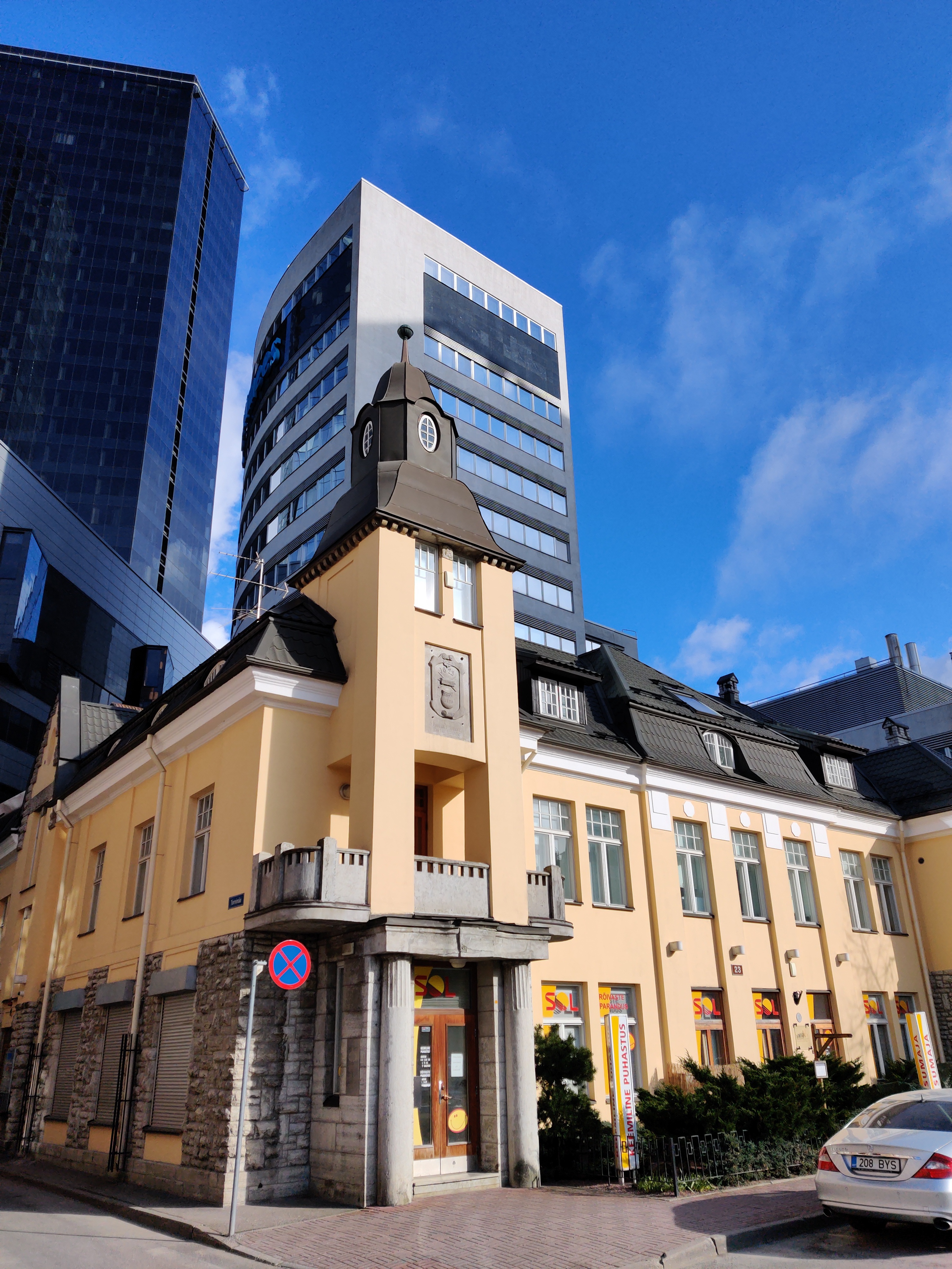 Buildings on Maakri Street in Tallinn rephoto