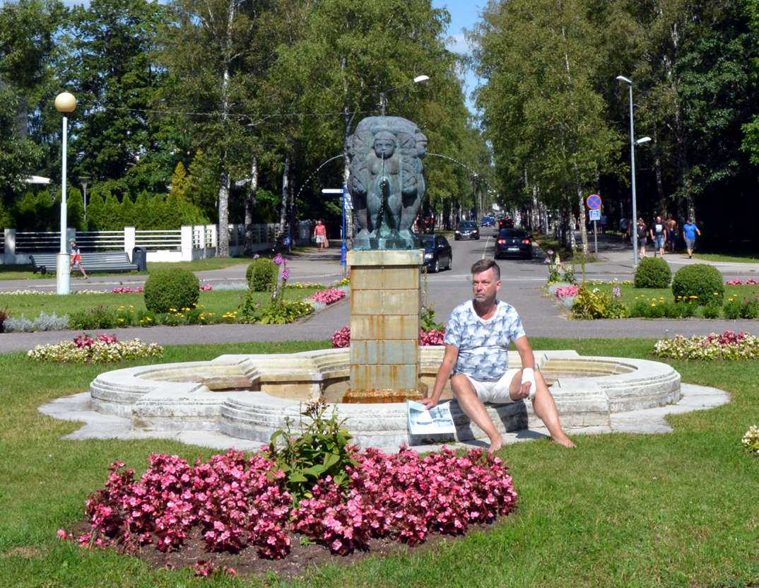 Photo postcard, Purskkaev Pärnu Mudaravila front square. rephoto