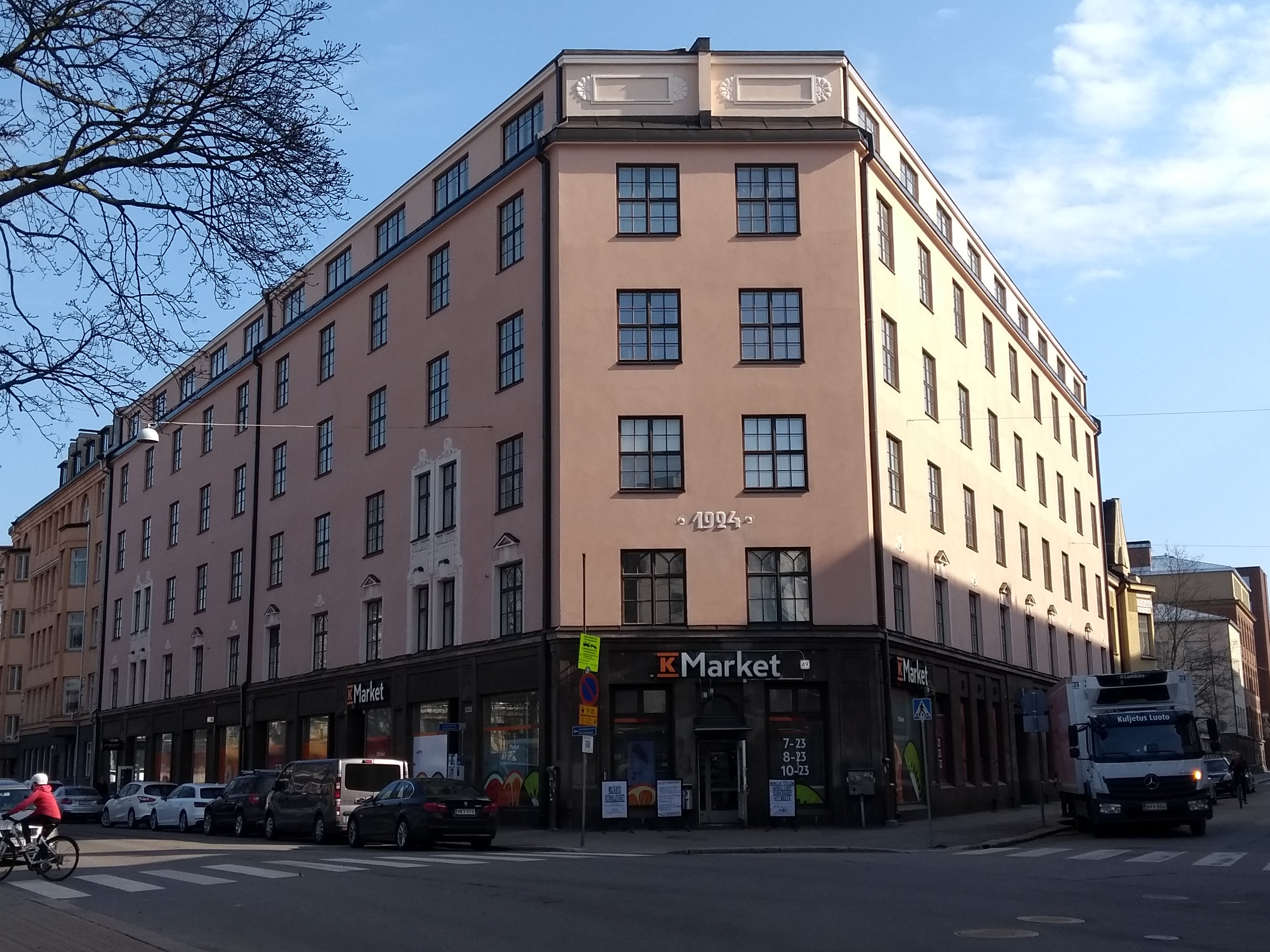 Raitiotie- ja Omnibusosakeyhtiön henkilökunnan asuntola, Töölönkatu 49. rephoto