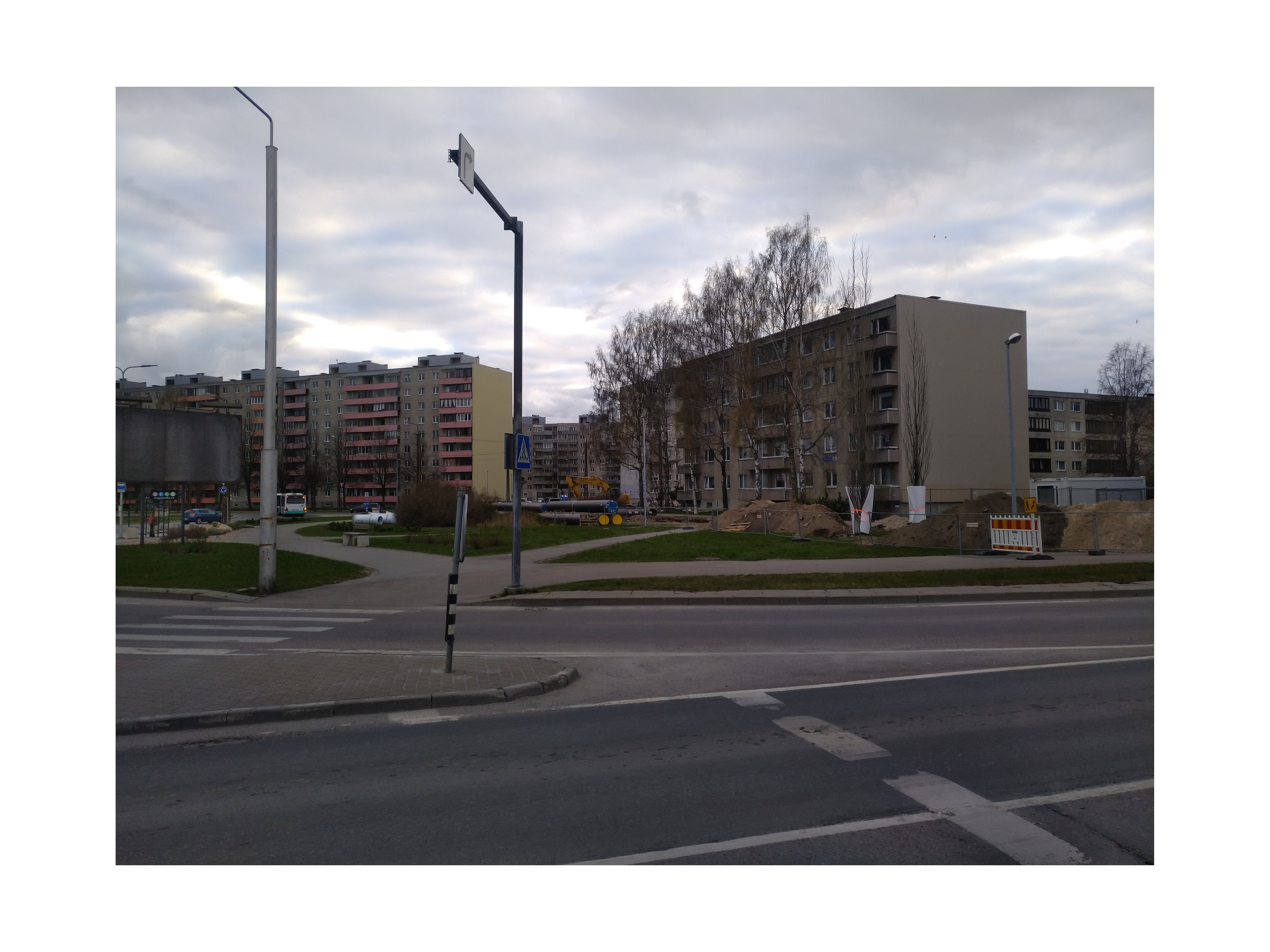 Väike- Õismäe, view of the building and the surroundings in the finishing stage rephoto