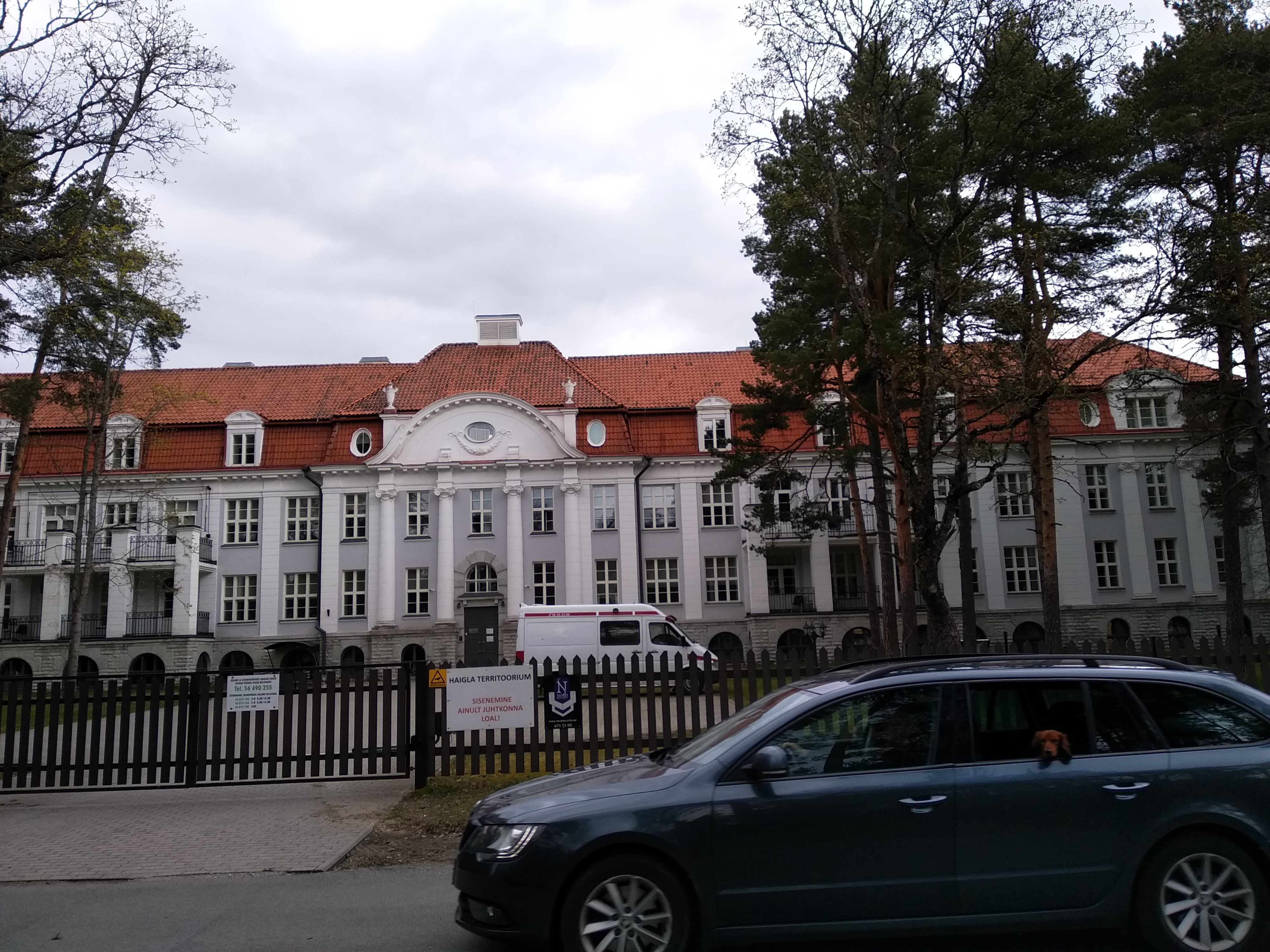 Mothers and Rinnalaste koda Nõmmel, rear side rephoto