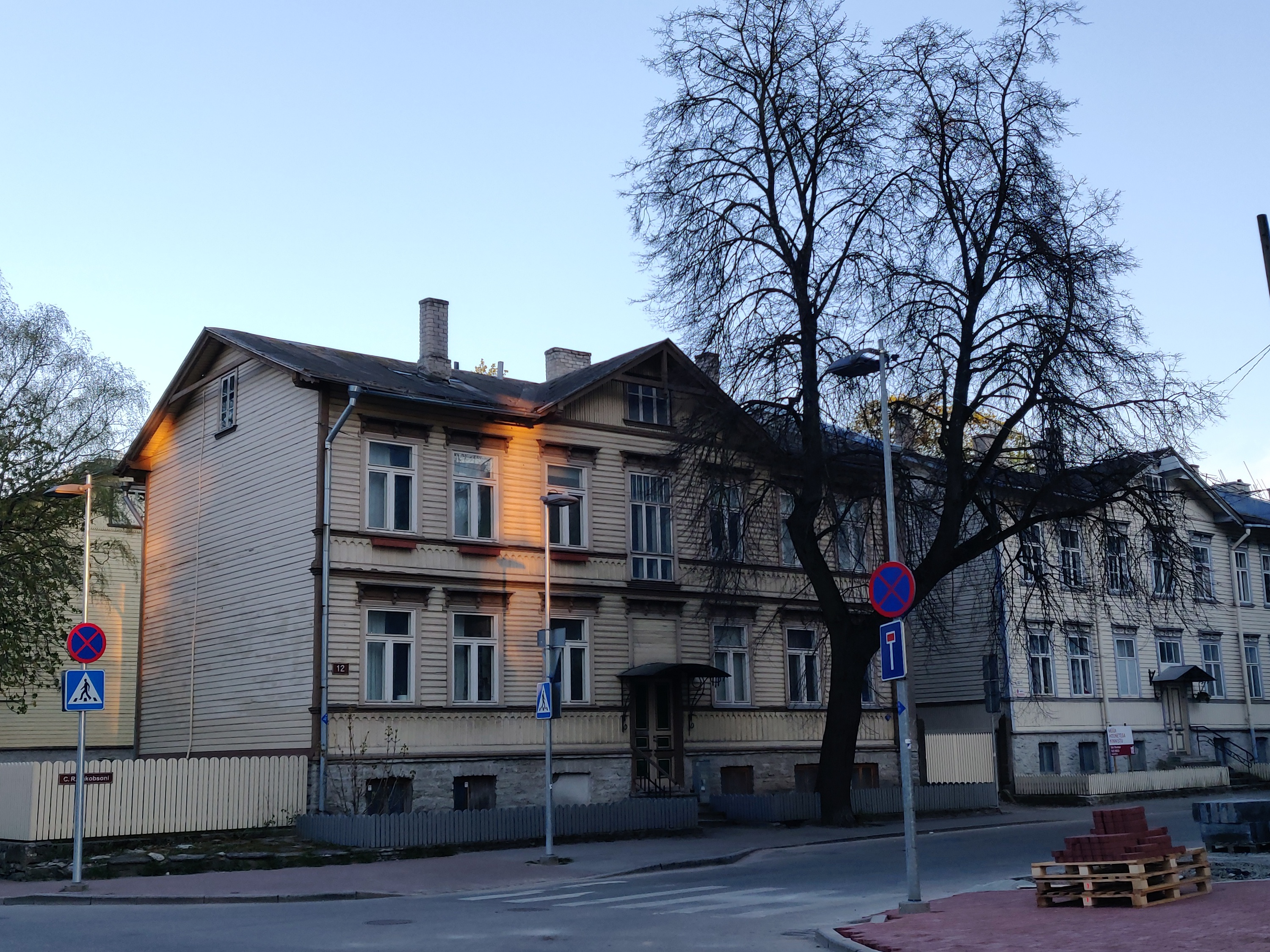 Puitmaja, foto Hermann Tõnissoo perealbumist rephoto