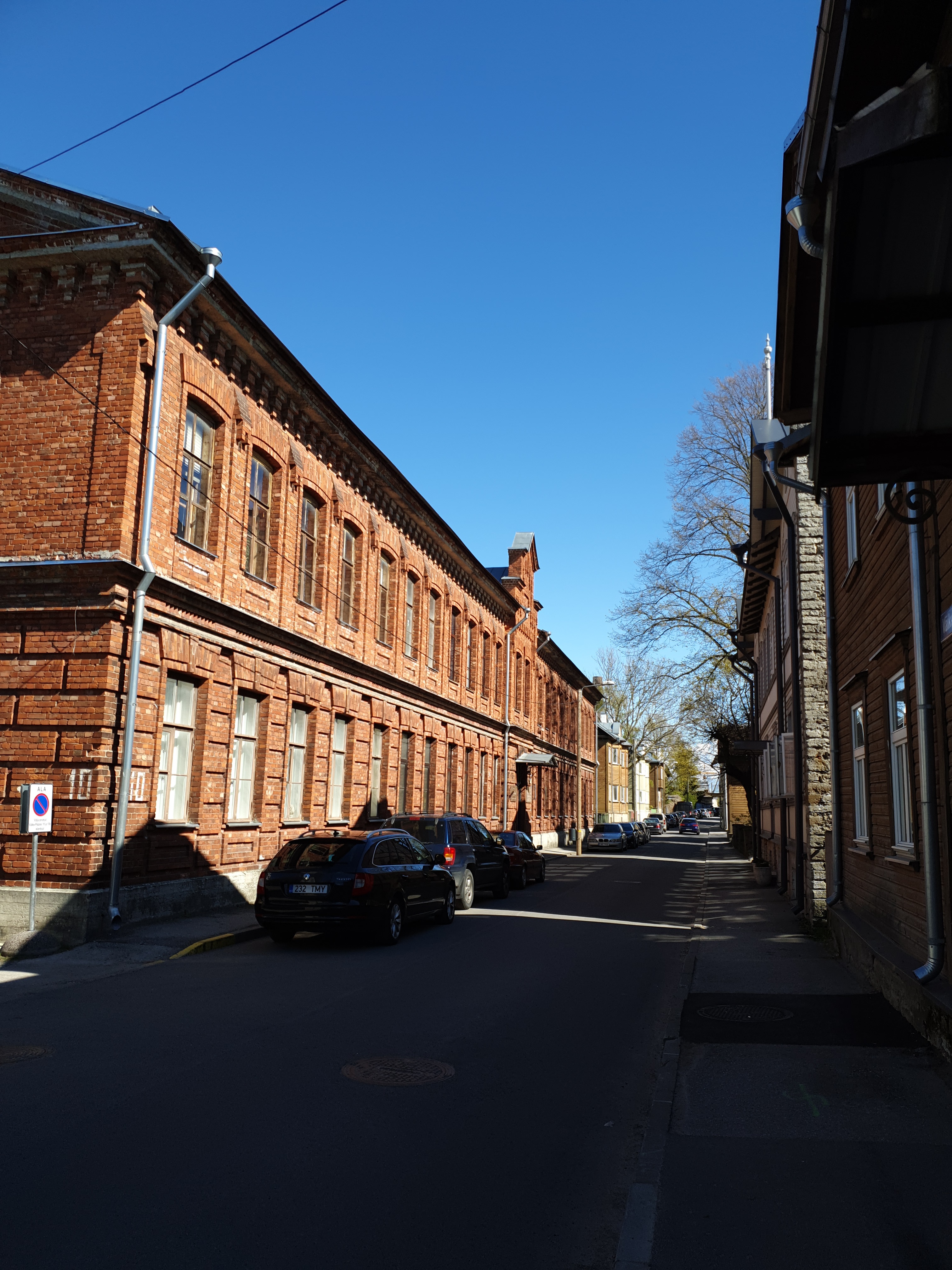 Väike-Patarei Street 10. Old brick building. rephoto