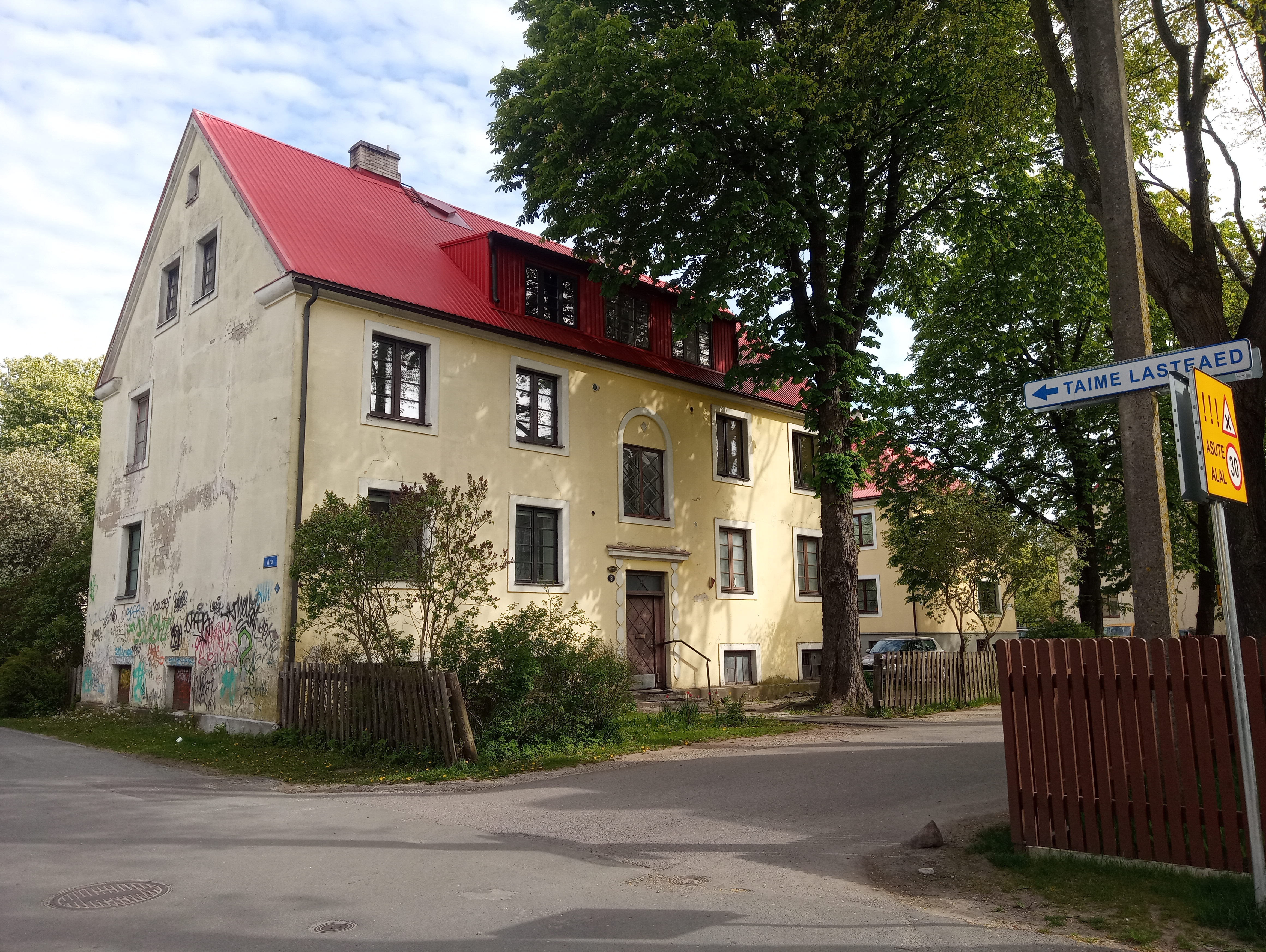 Tallinn, new houses in Pelgulinn near Kolde Street. rephoto
